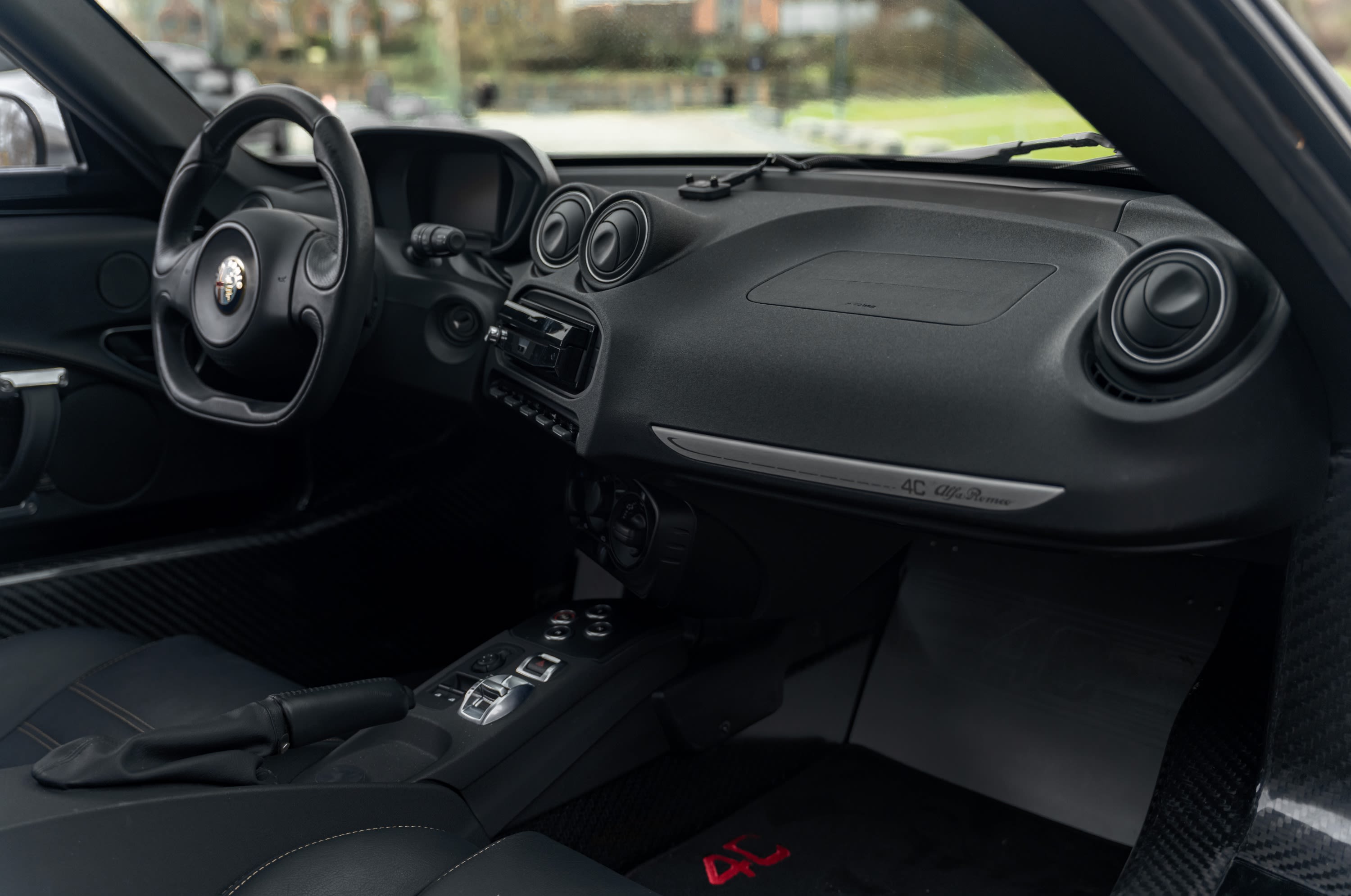 ALFA ROMEO 4c 2014 occasion intérieur (1)