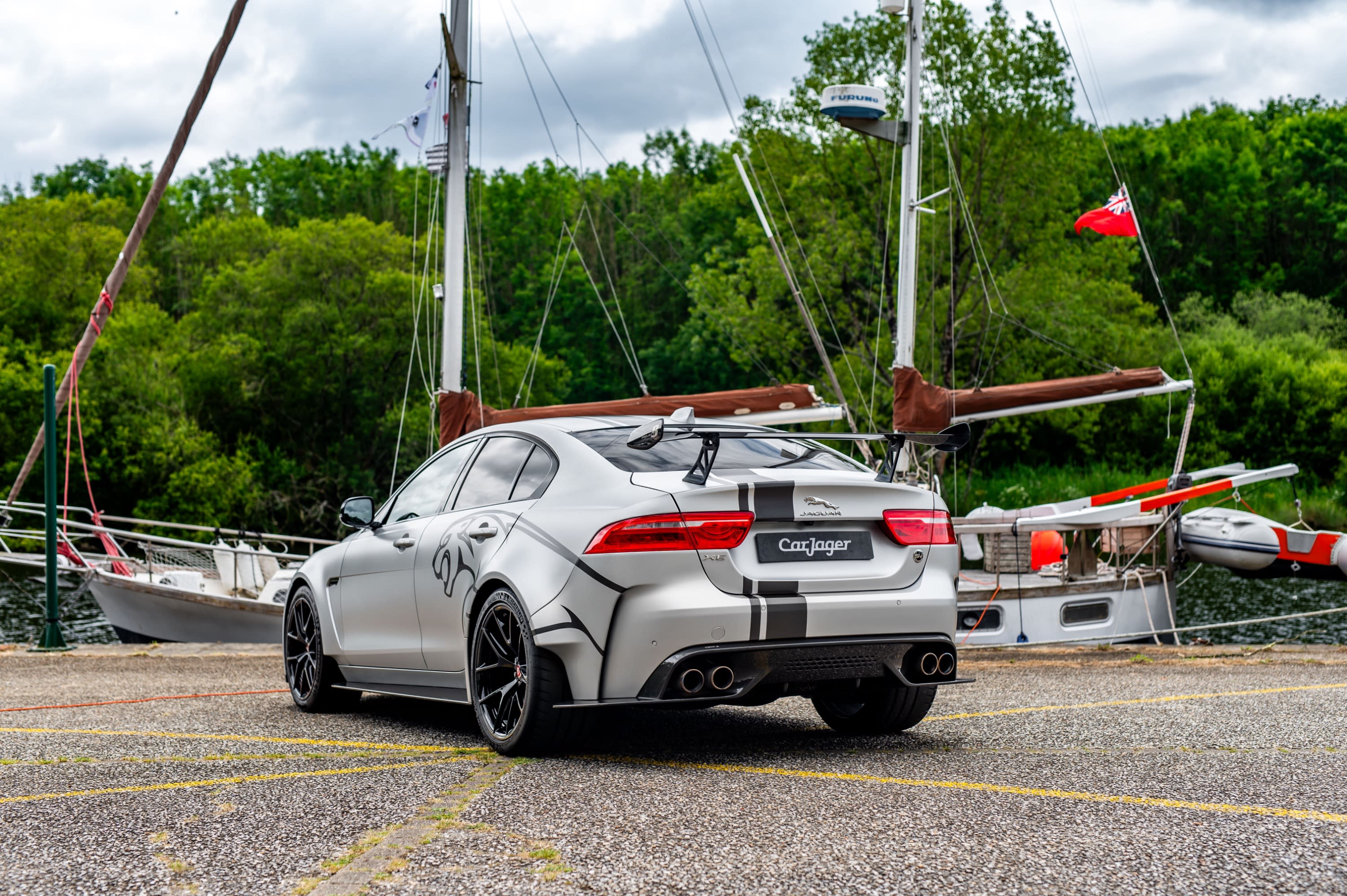 Jaguar Xe Sv Project 8