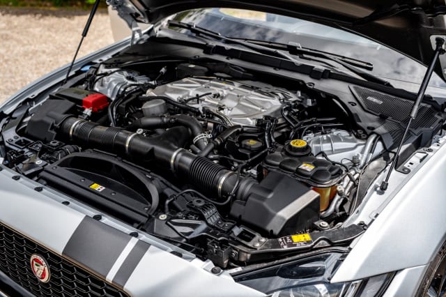 JAGUAR Xe Sv Project 8 2018 occasion