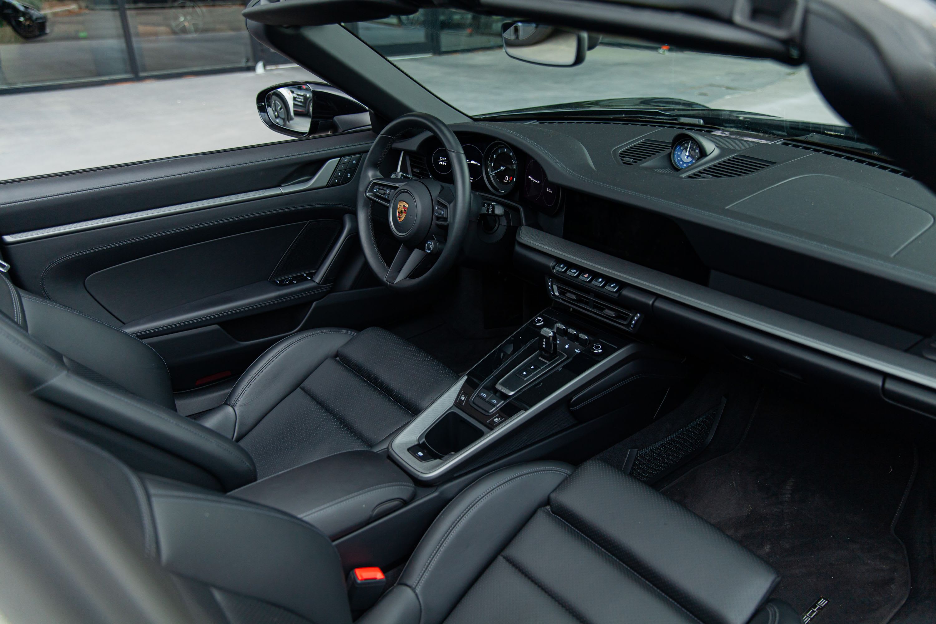 PORSCHE 911 992.1 Targa 4s 2022 occasion intérieur (1)