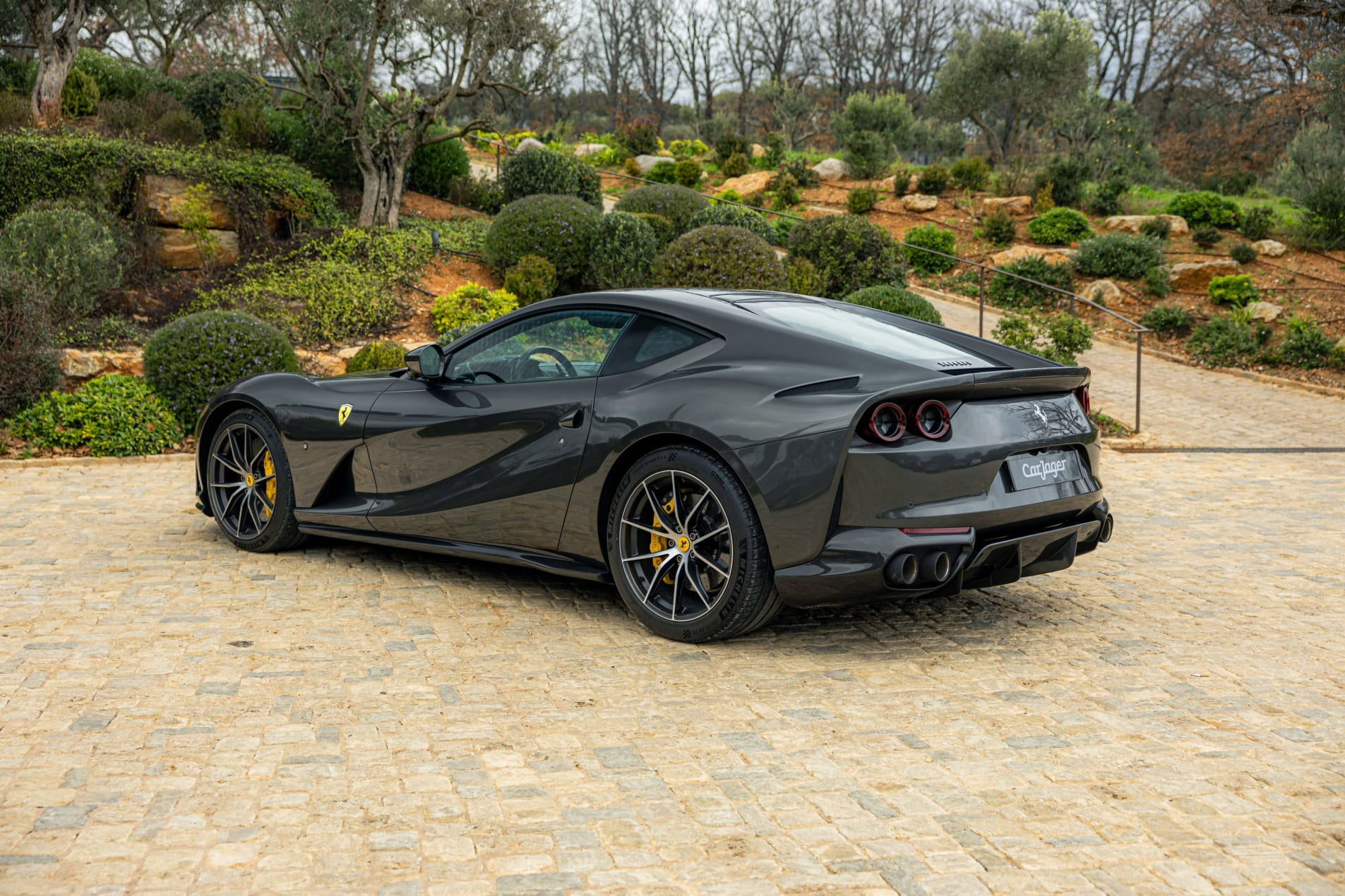 FERRARI 812 superfast 2020