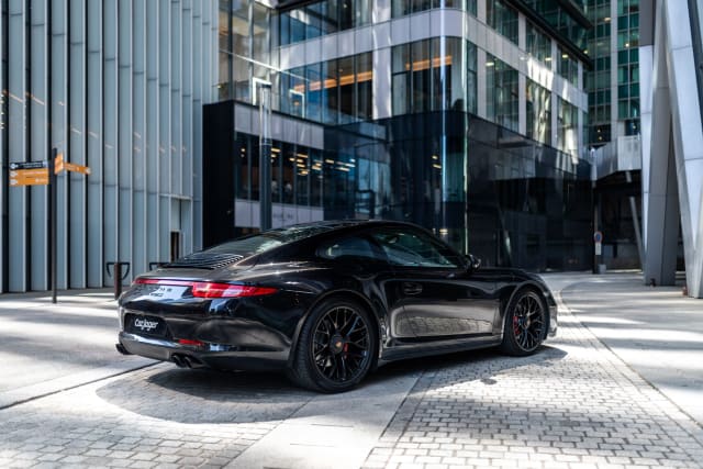 Porsche 911 991 Carrera 4 Gts