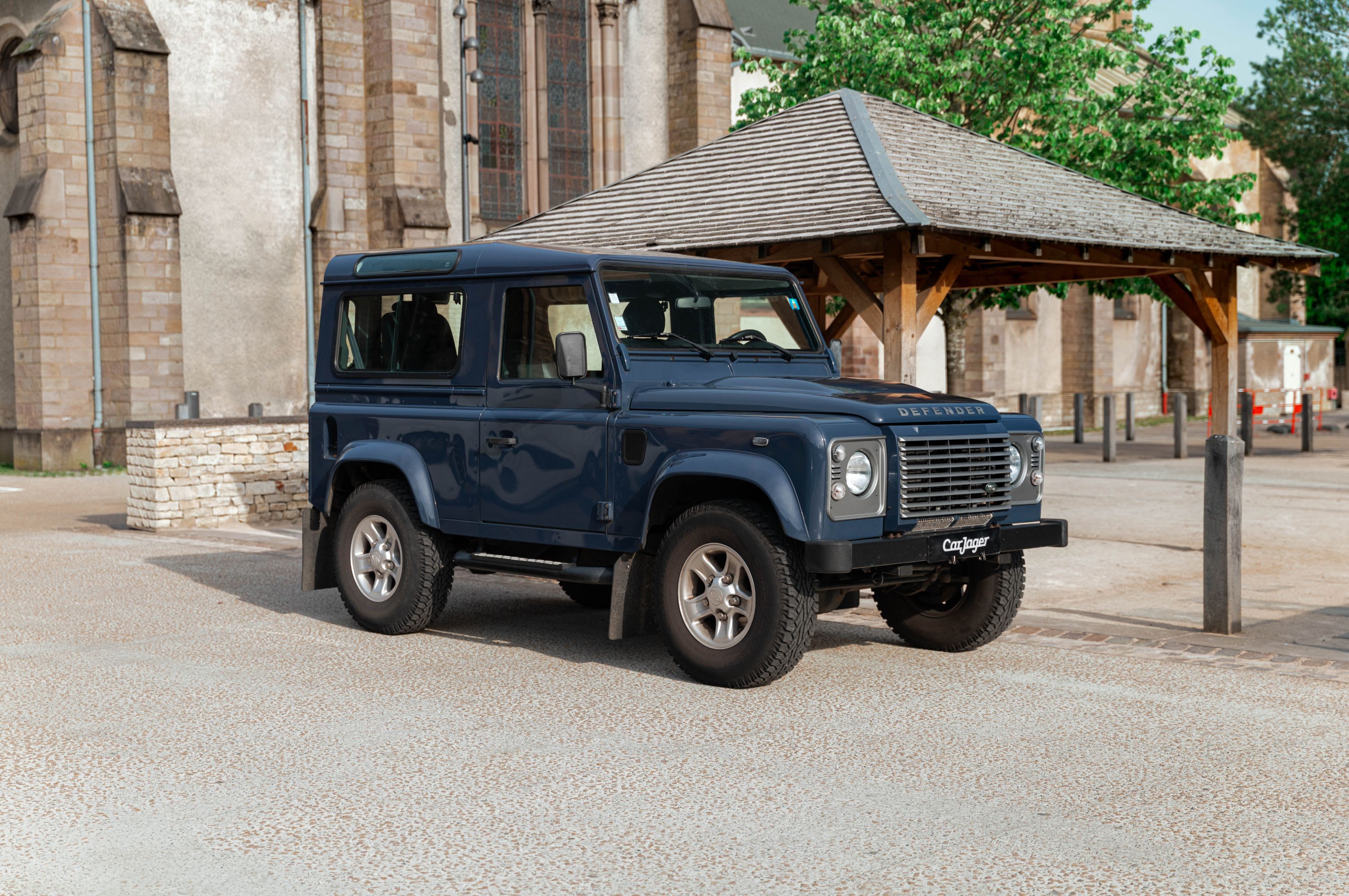 Land Rover Defender 3-door