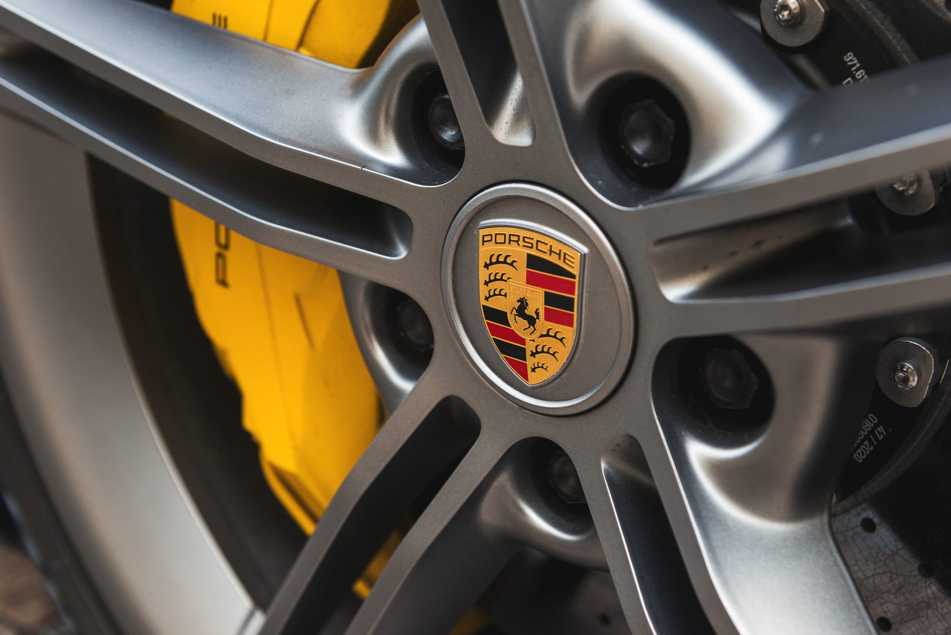 PORSCHE Taycan Turbo S 5 places 2022