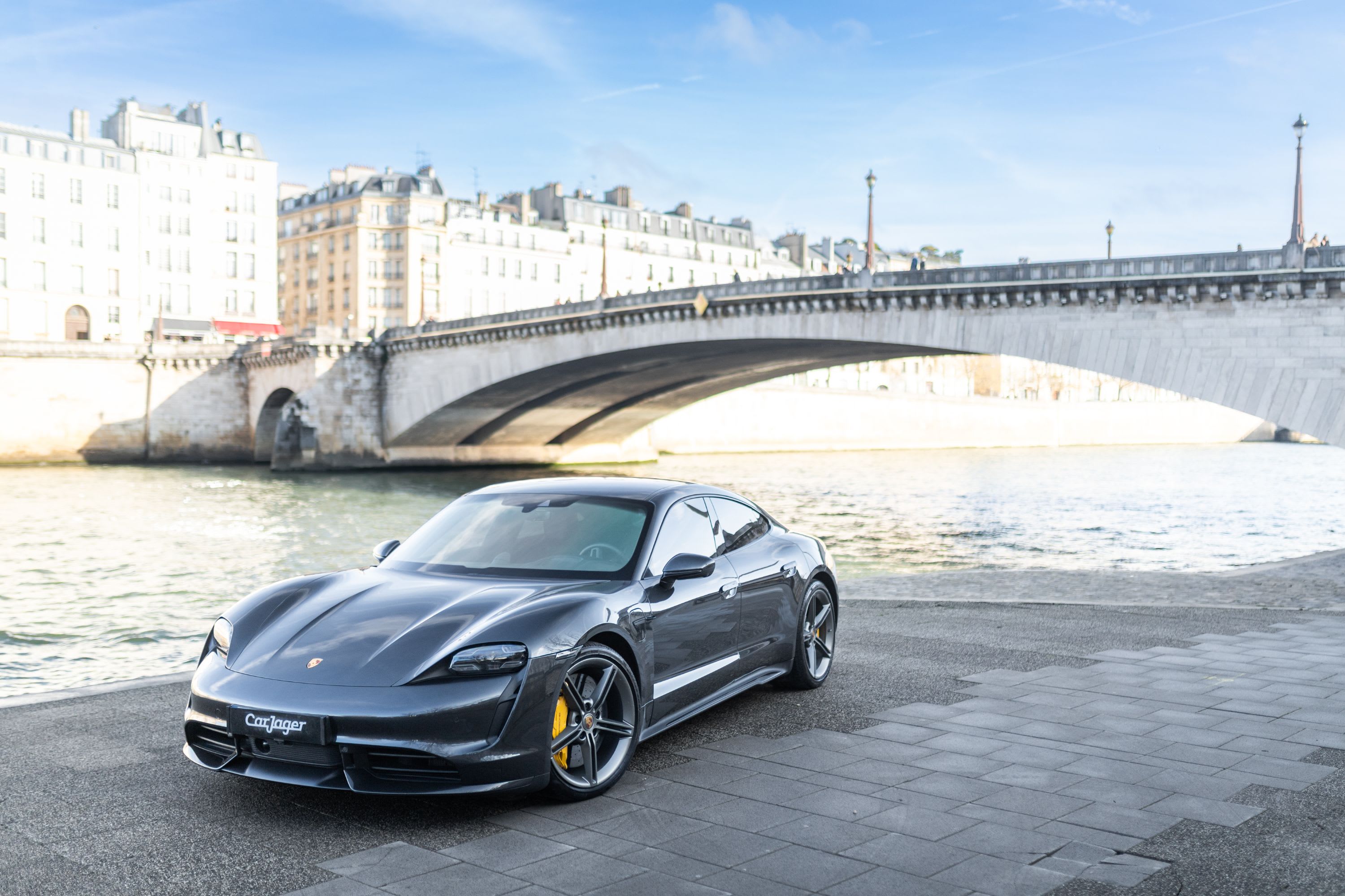 PORSCHE Taycan Turbo S 2022 used exterior (2)