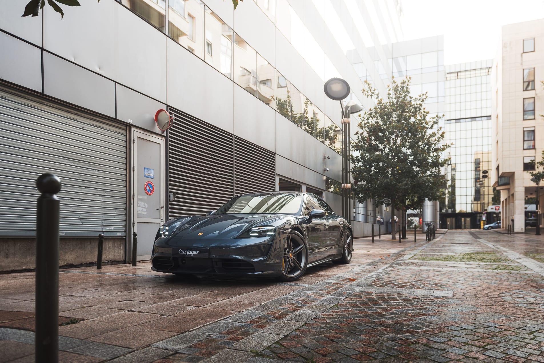 porsche taycan Turbo S 5 places