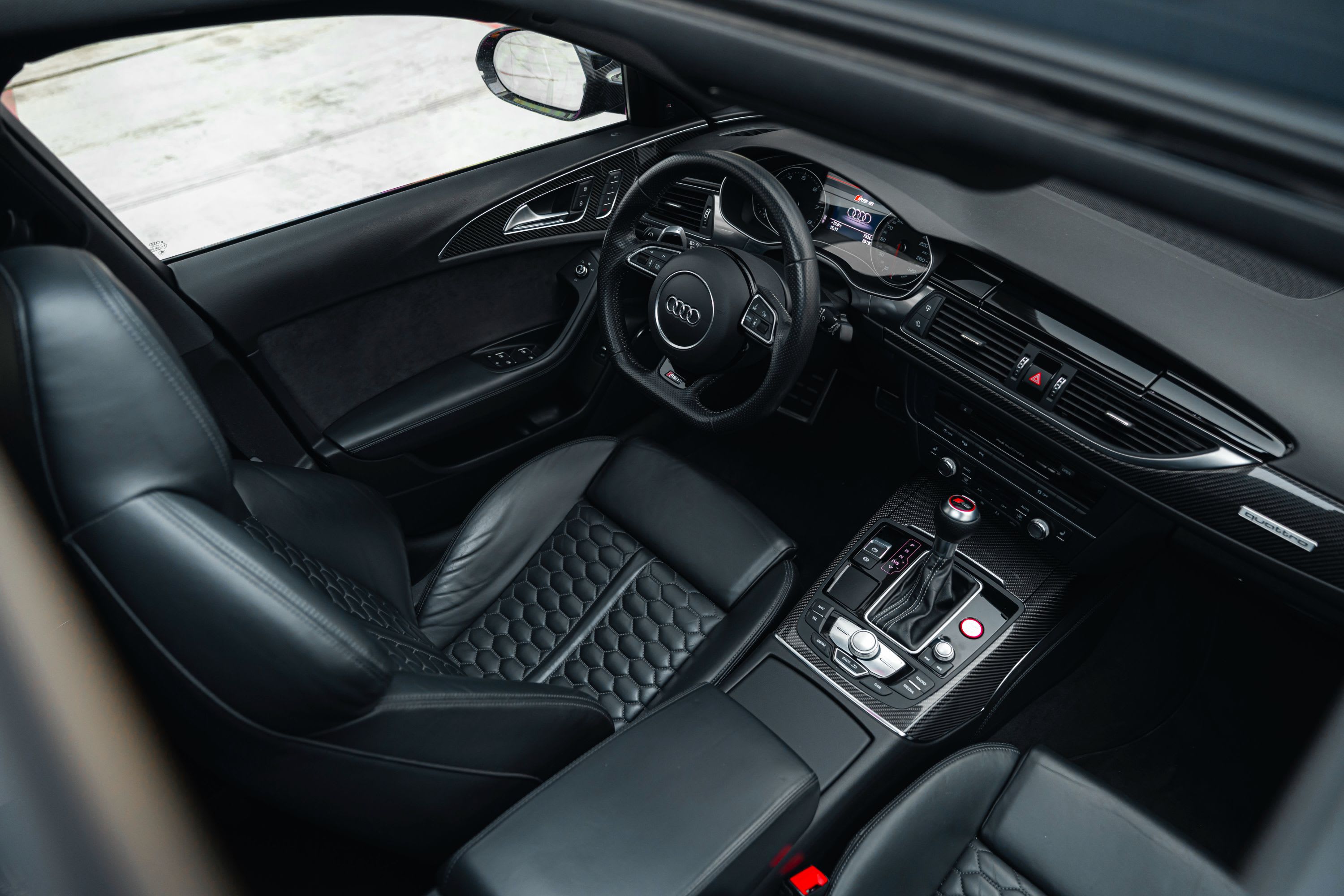 AUDI Rs6 C7 2018 used interior (1)