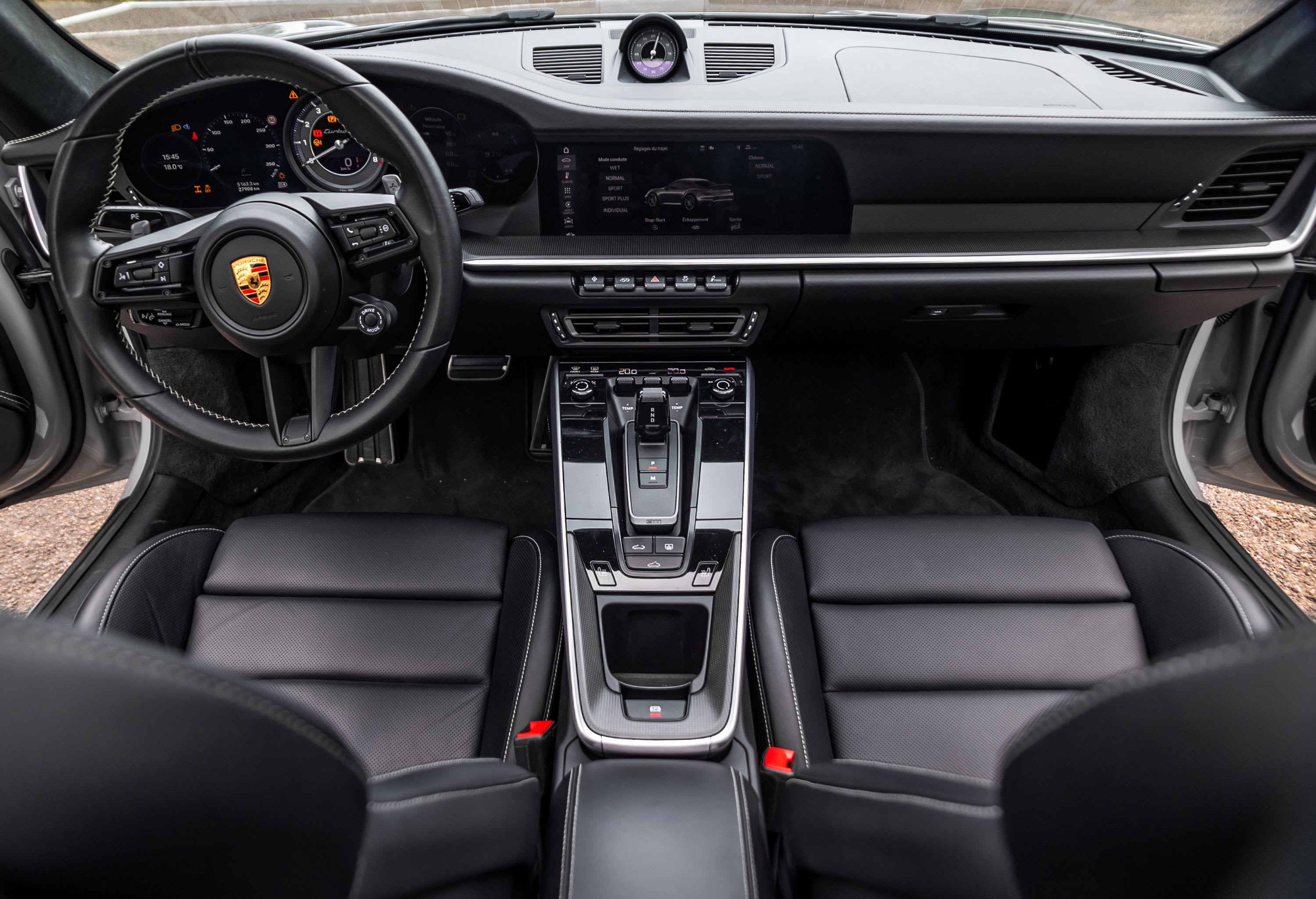 PORSCHE 911 992.1 Turbo S 2021 used interior (1)