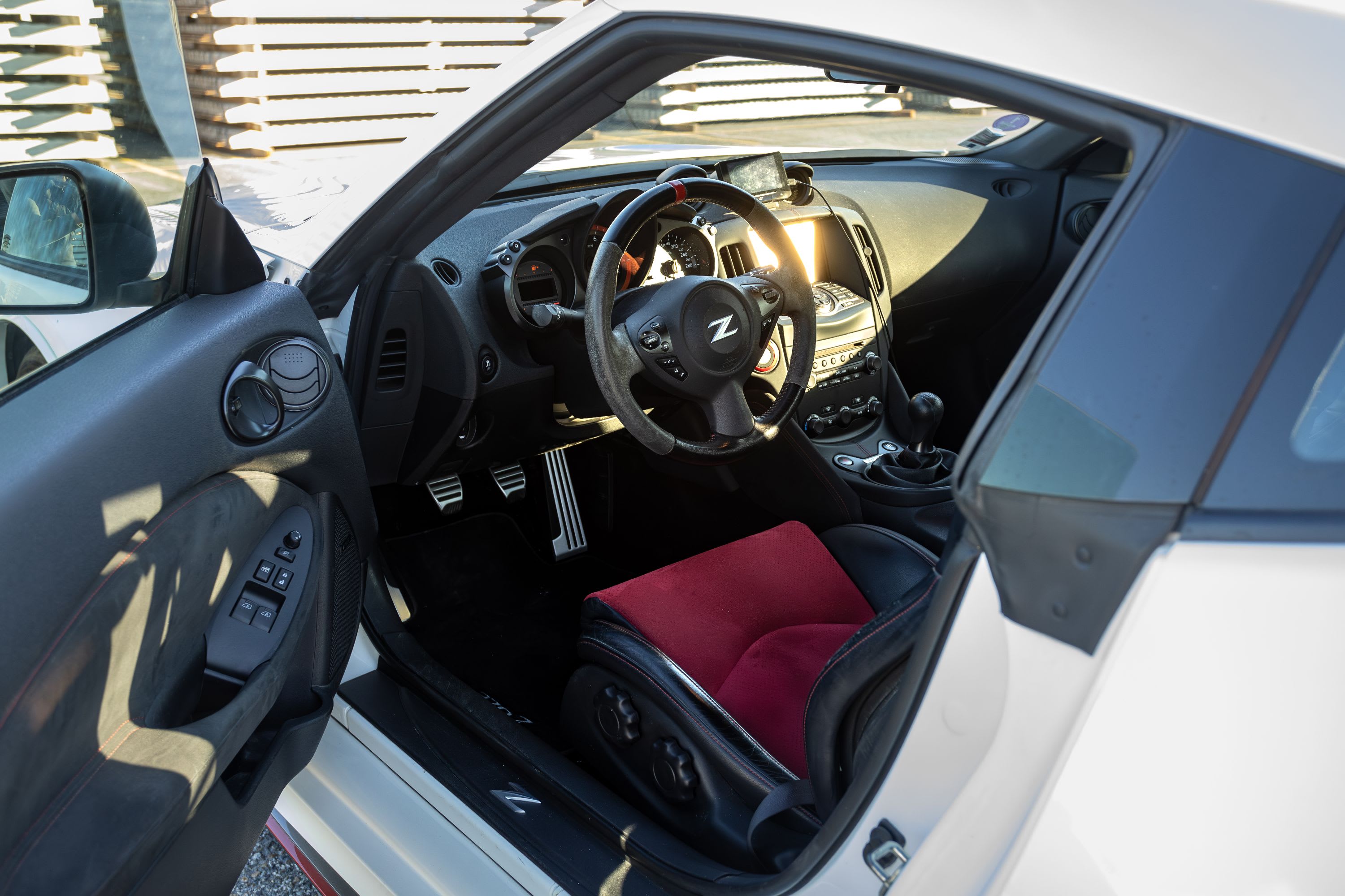NISSAN 370 Z Nismo 2018 used interior (1)