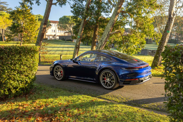 Porsche 911 992 Carrera 4s