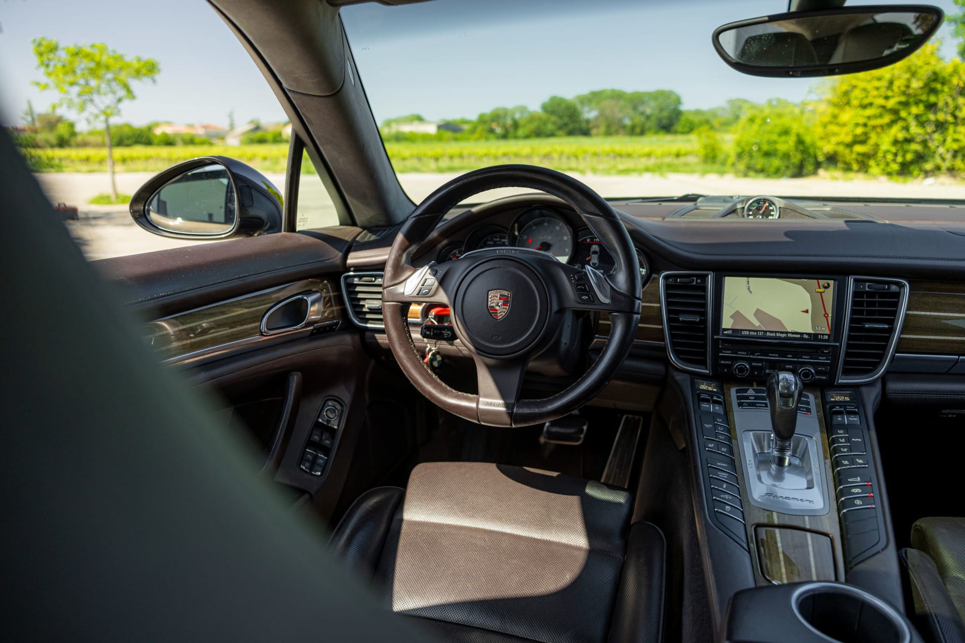 PORSCHE Panamera GTS 2012