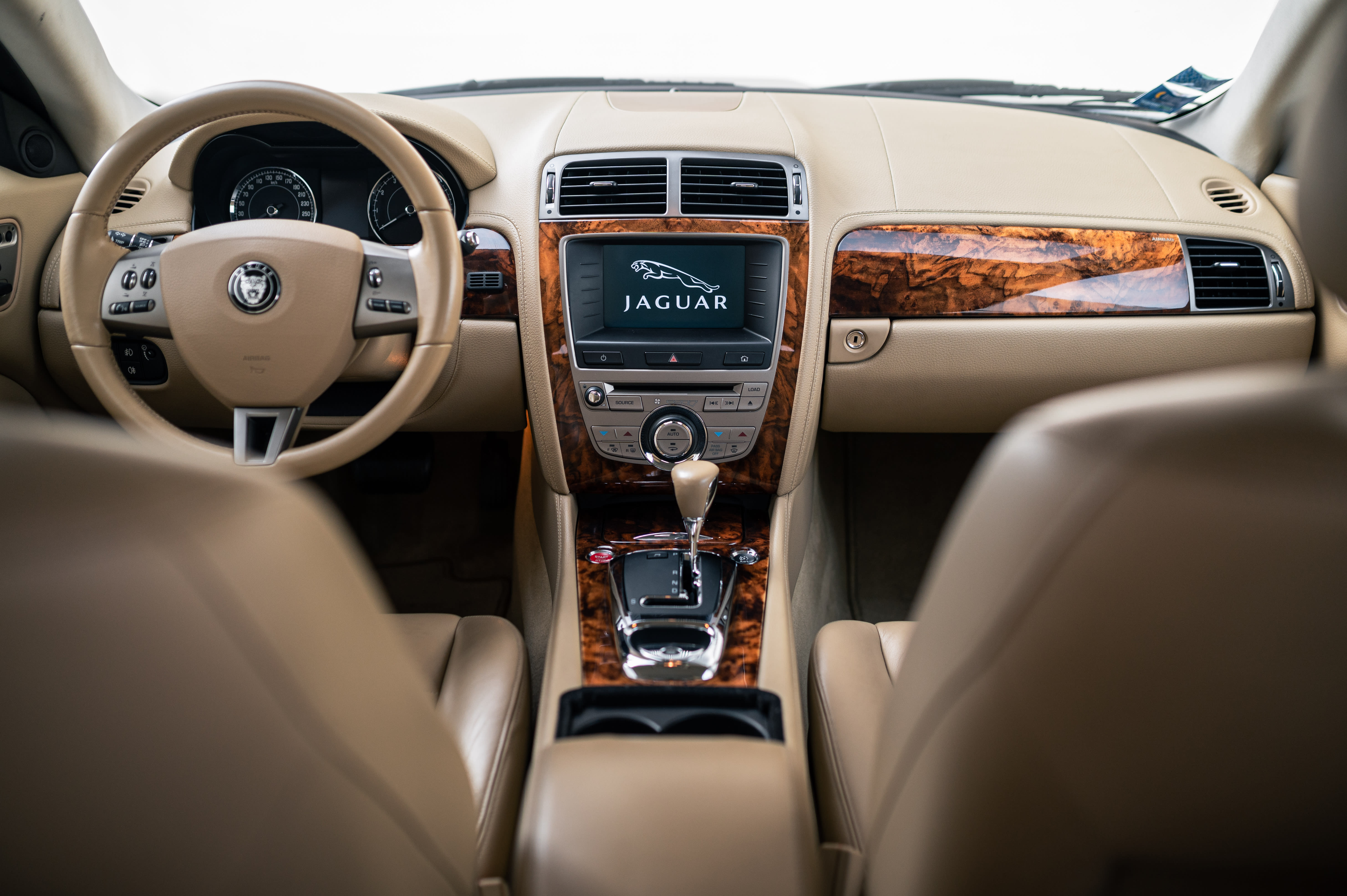 JAGUAR Xk 4.2 2007 occasion intérieur (1)