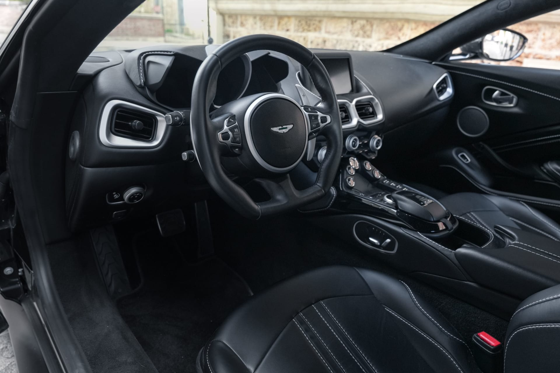 Aston Martin Vantage 2nd Generation V8