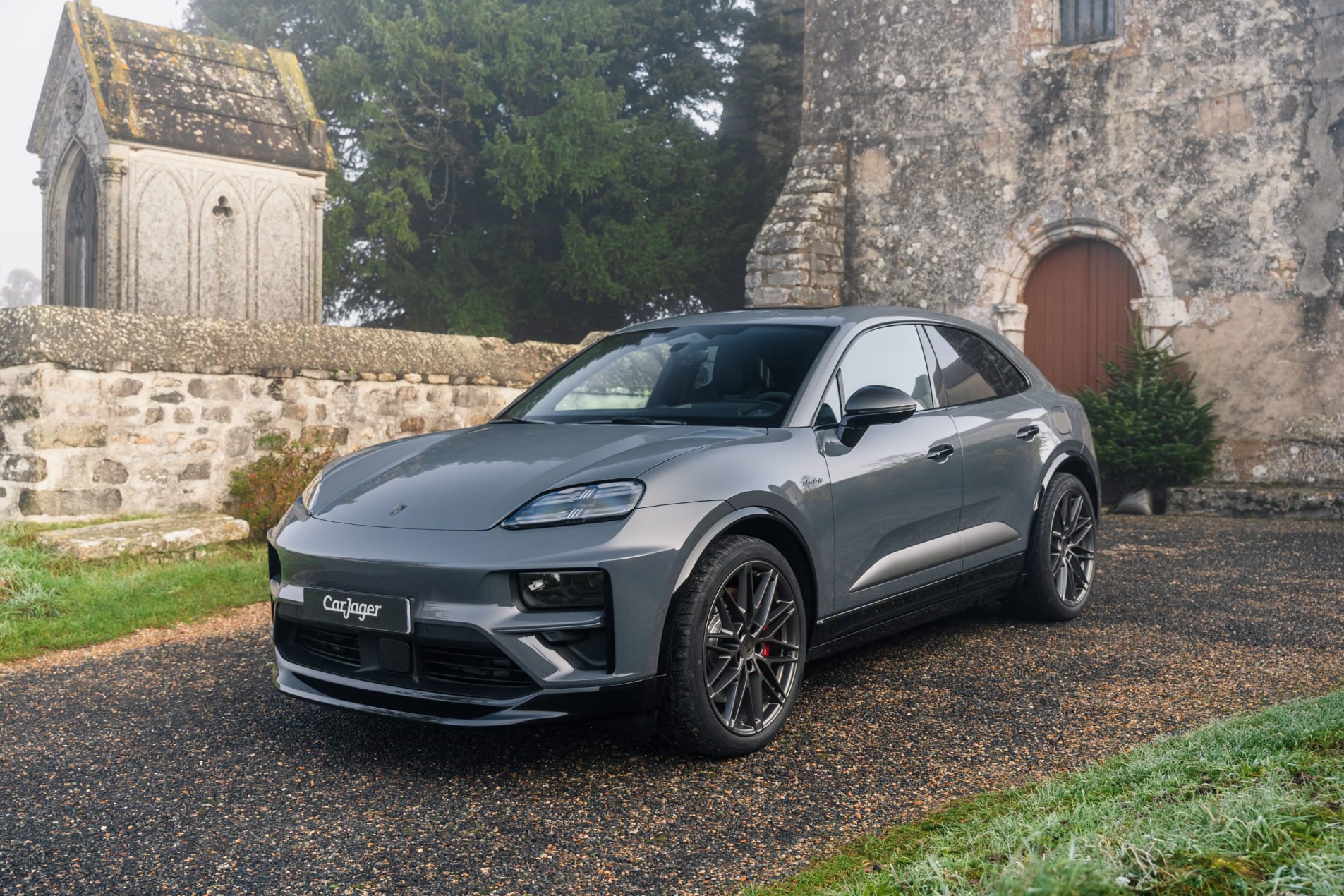 PORSCHE Macan 4 EV Turbo 2024