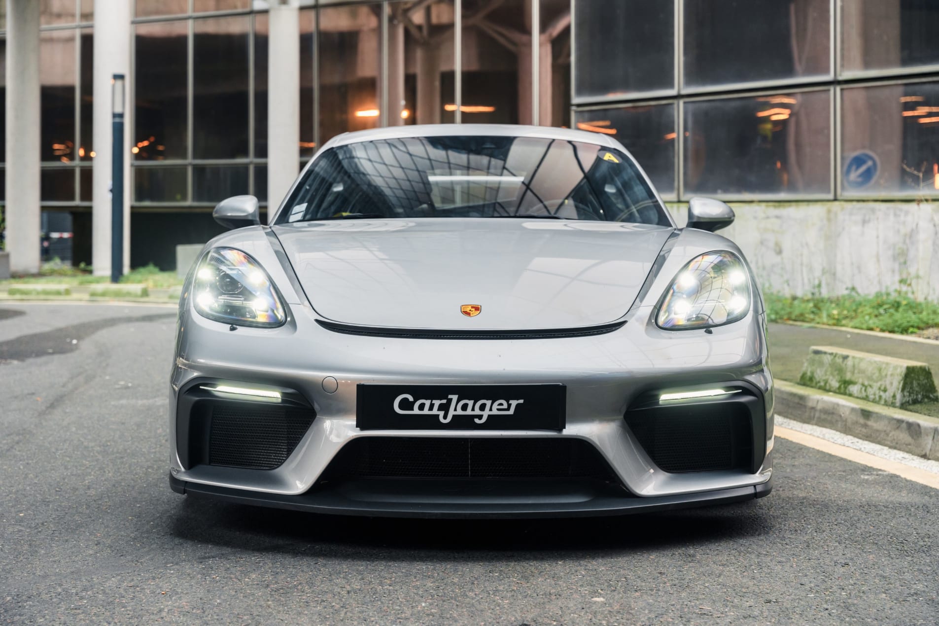 PORSCHE 718 cayman GT4 2019