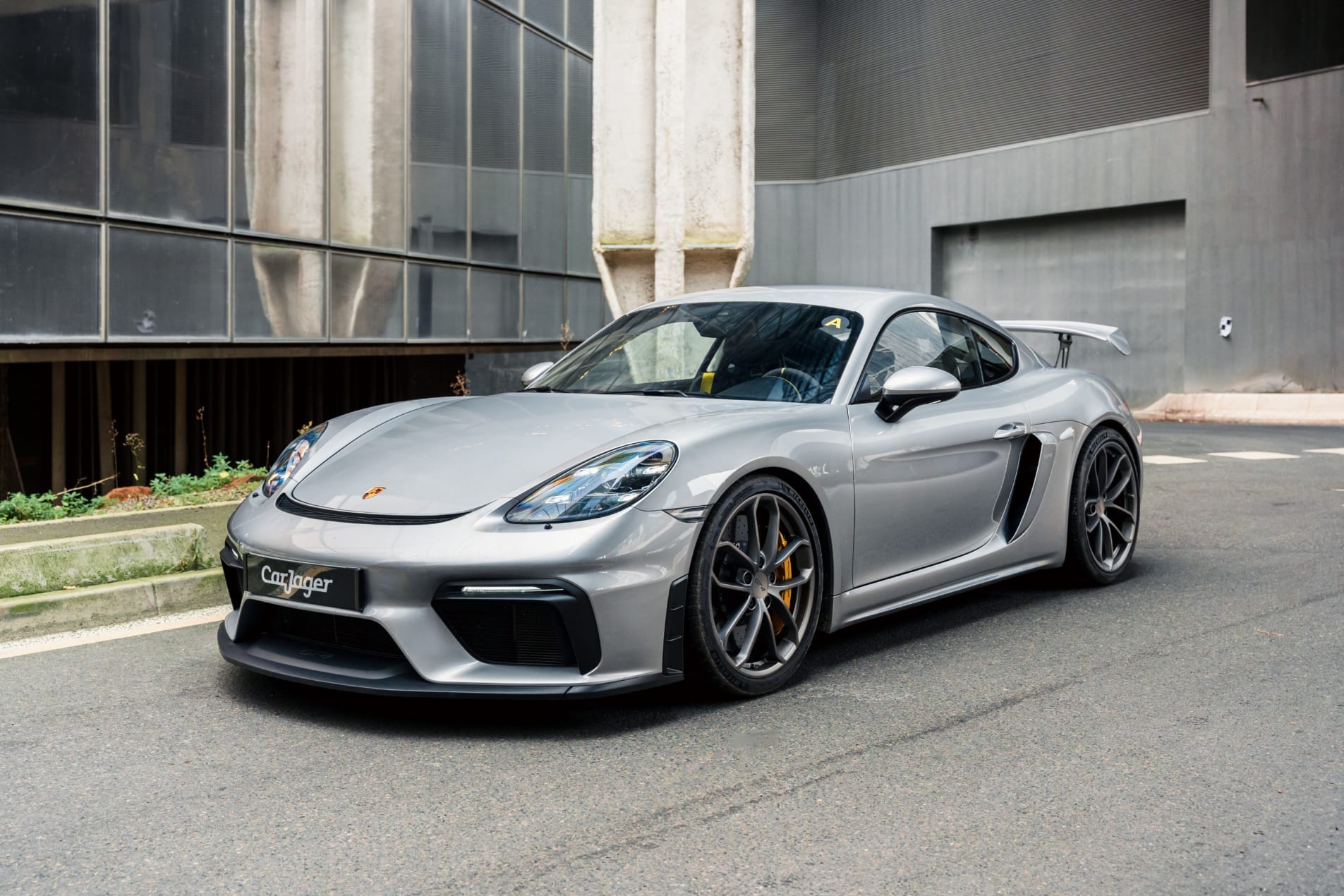 PORSCHE 718 cayman GT4 2019