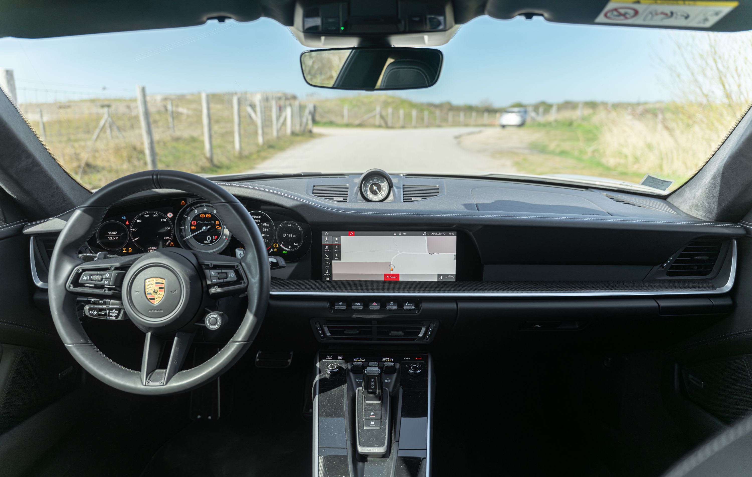 PORSCHE 911 992.1 Turbo S 2021 occasion intérieur (1)