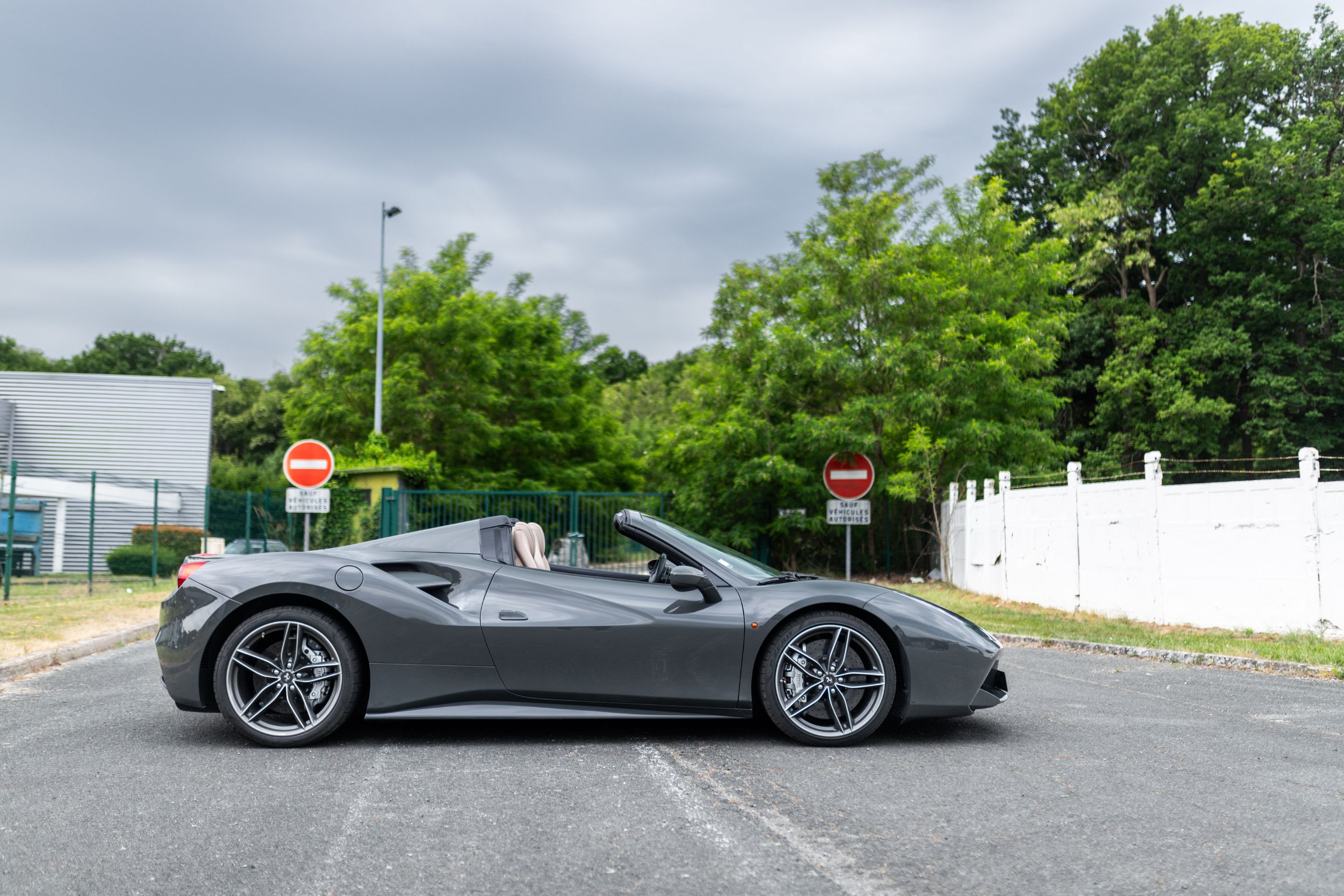 FERRARI 488 Spider  2017 occasion vidéo (1)