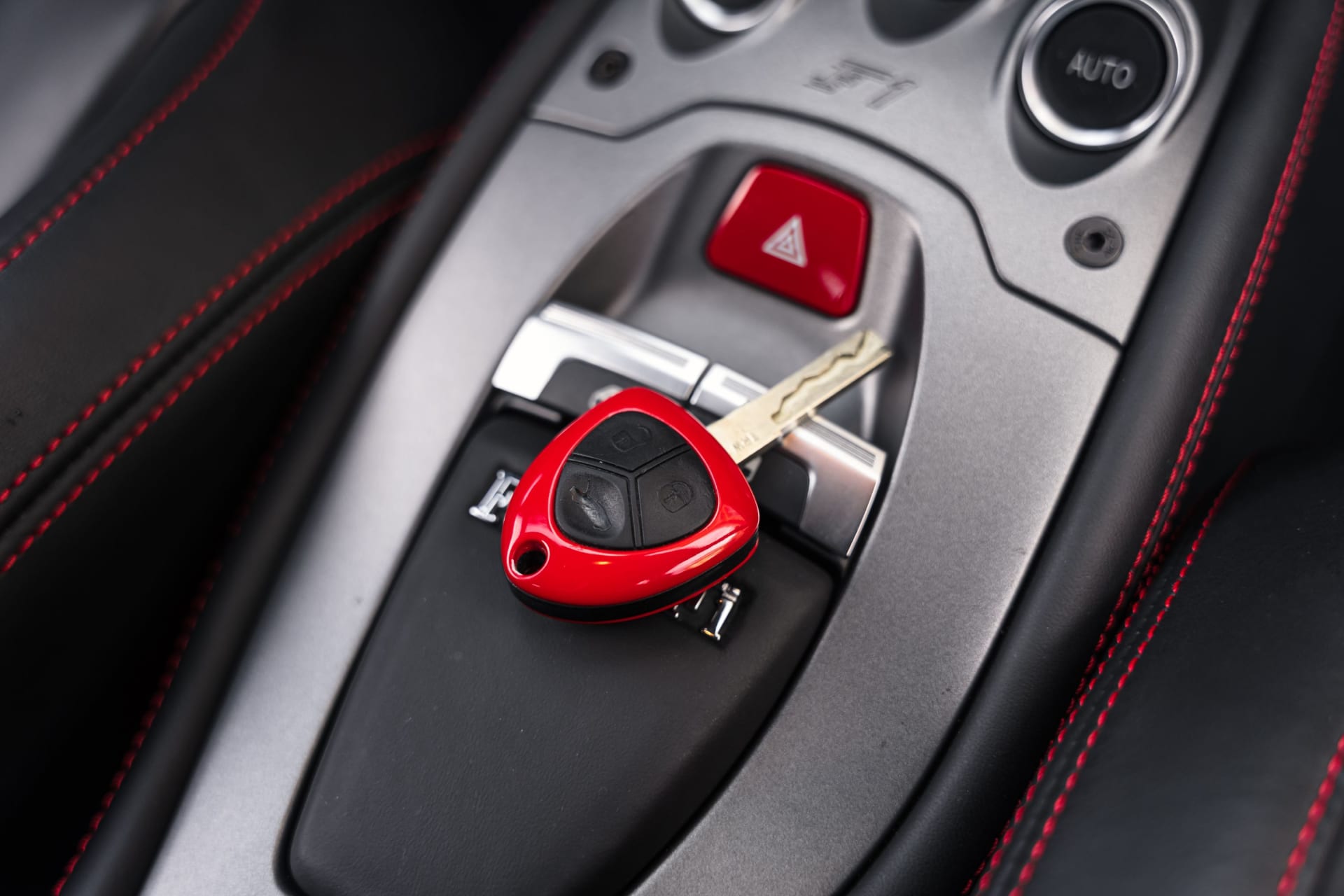 FERRARI 458 Italia 2011 used details (1)