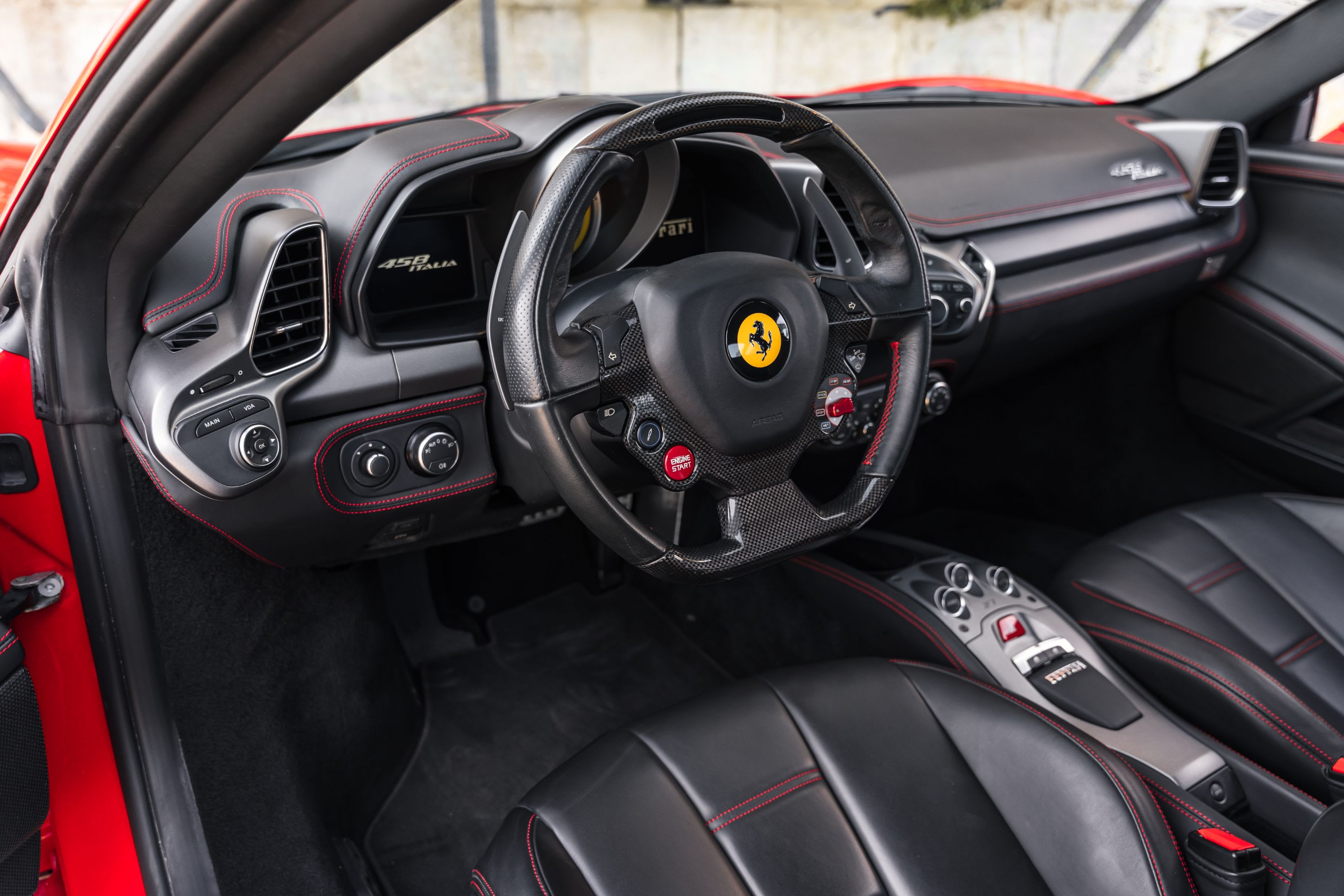 FERRARI 458 Italia 2011 occasion intérieur (1)