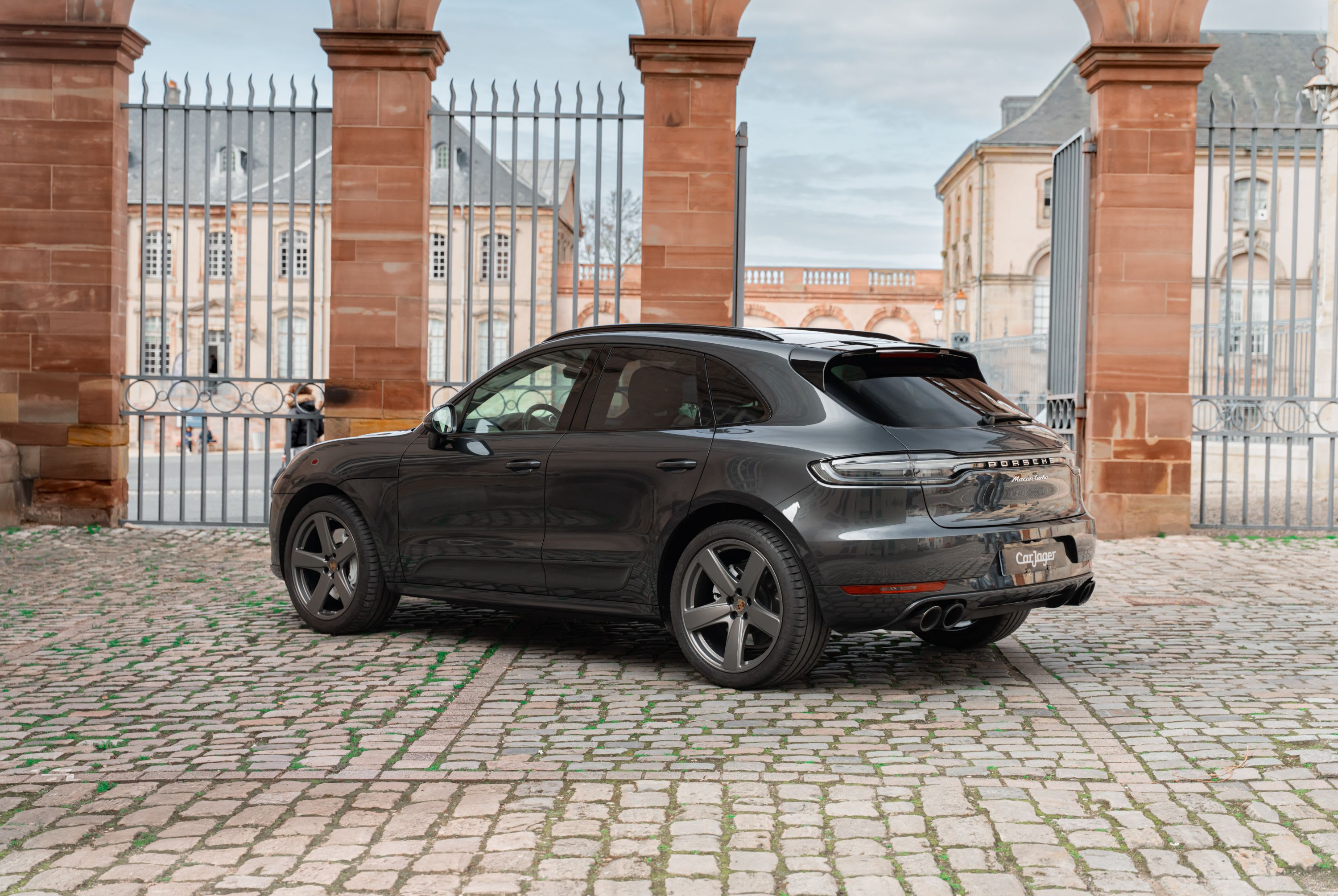 PORSCHE Macan Turbo 2019 used exterior (2)