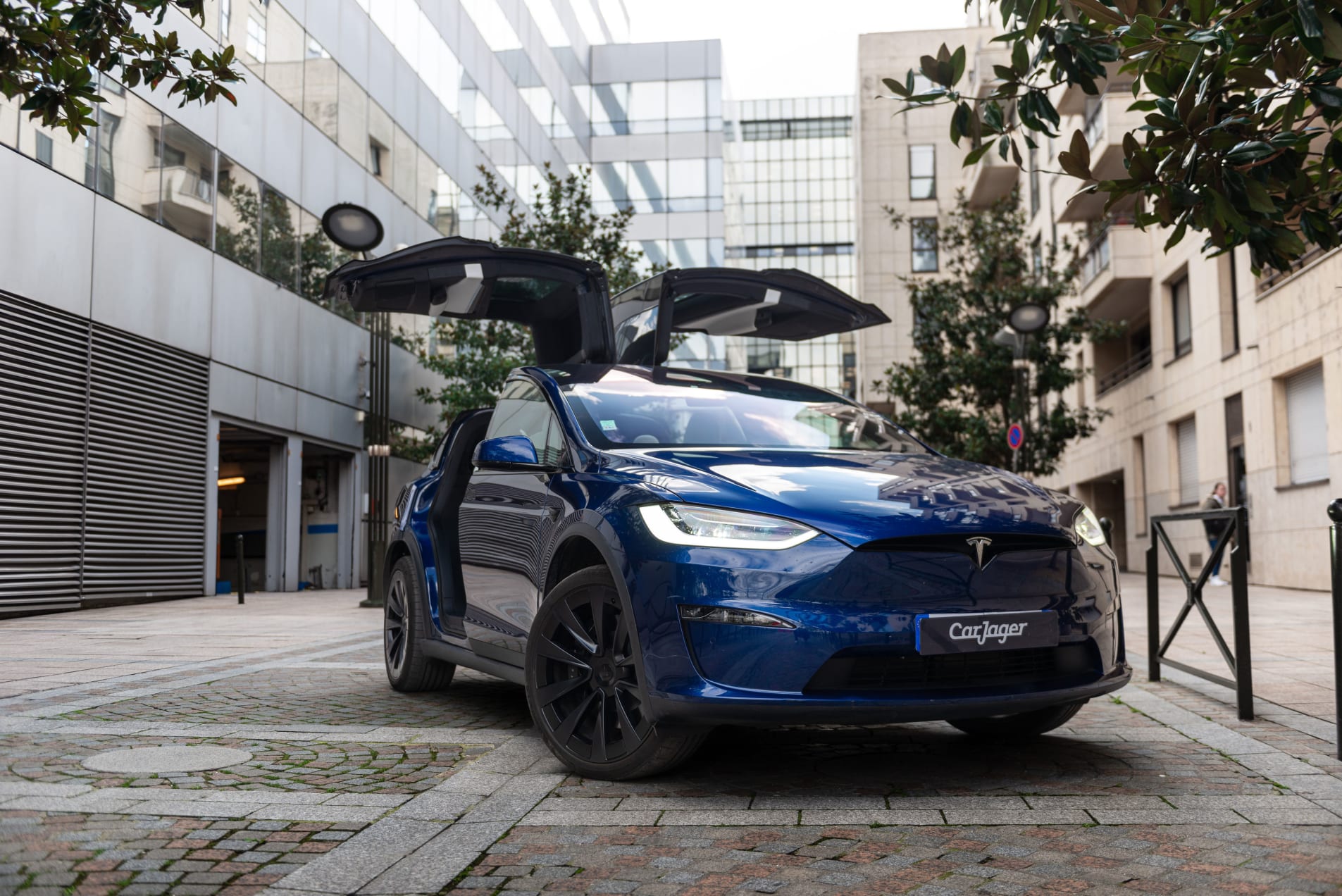 tesla model x Plaid