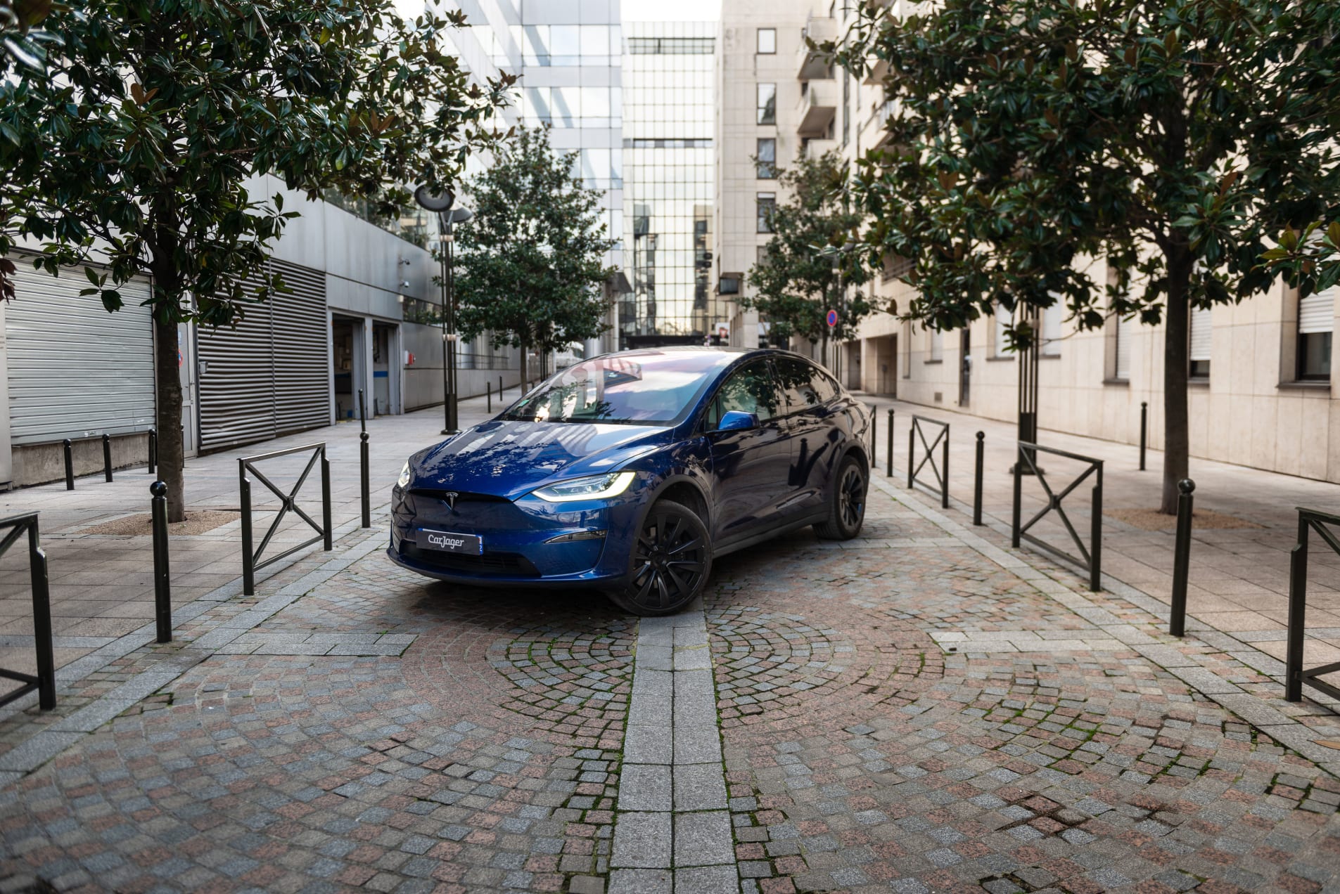 tesla model x Plaid