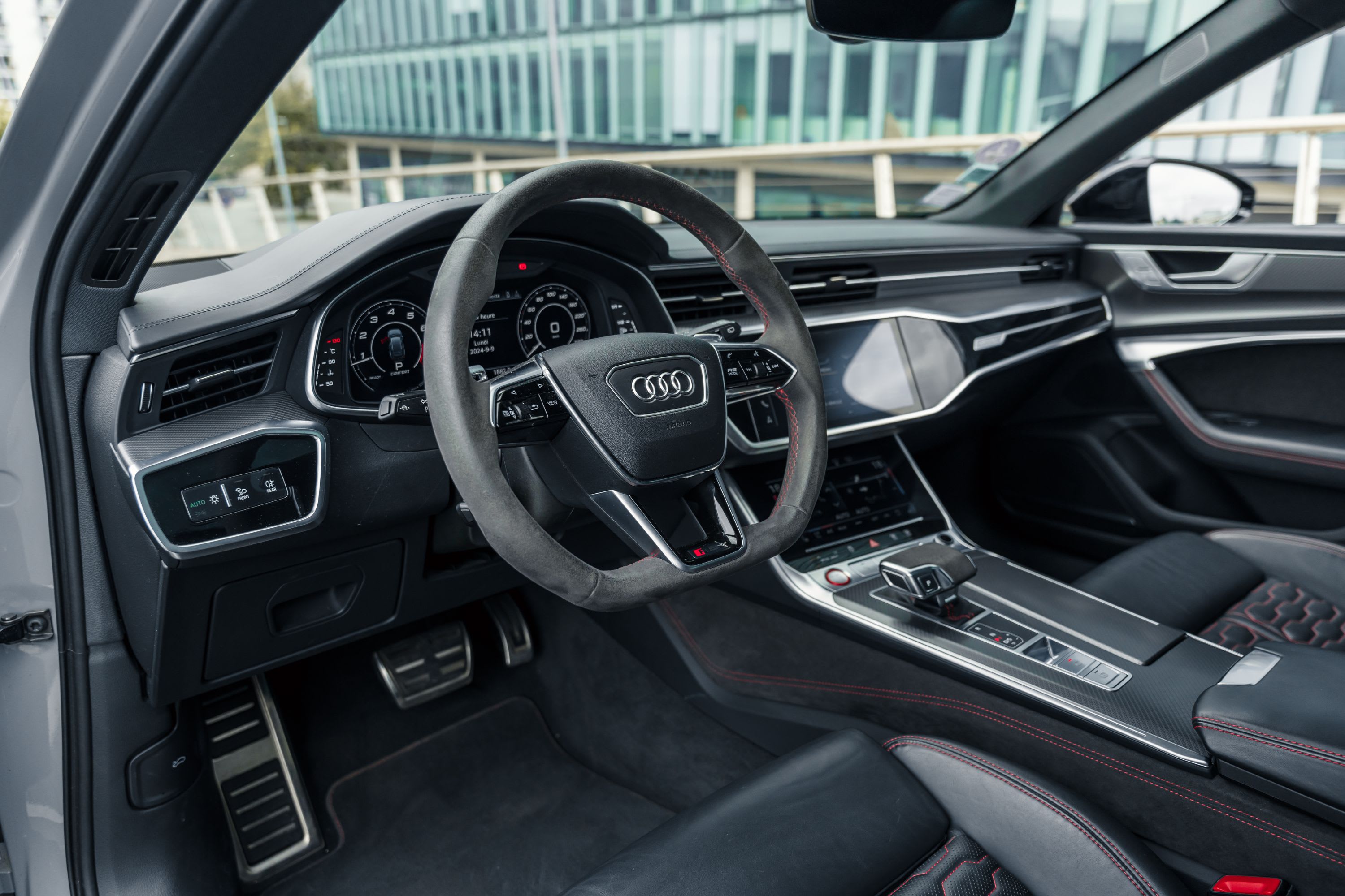 AUDI Rs6 C8 2019 used interior (1)