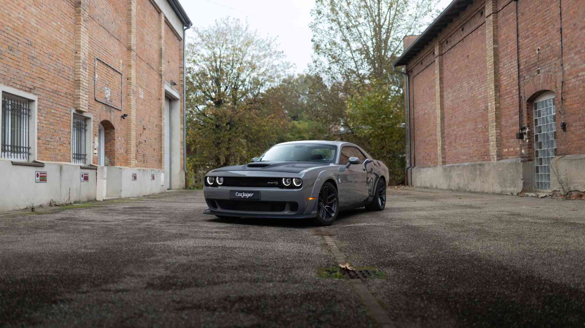 DODGE Challenger hellcat widebody srt 2018