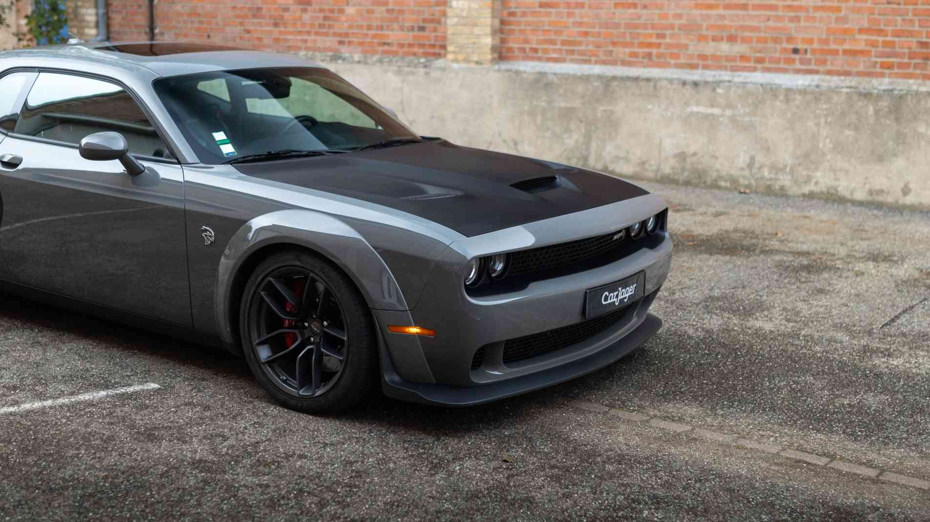 DODGE Challenger hellcat widebody srt 2018