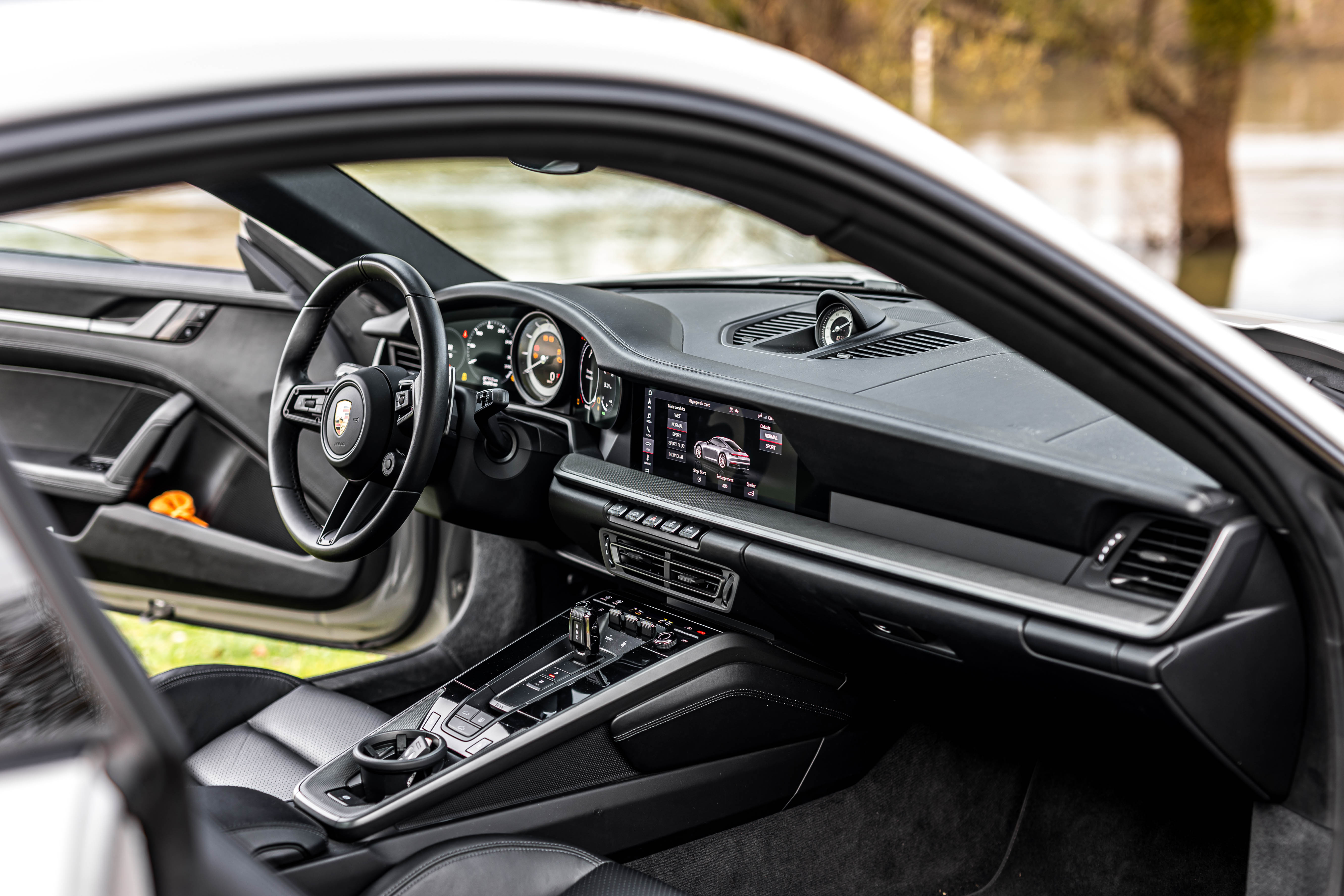 PORSCHE 911 992.1 Carrera S 2019 used interior (1)