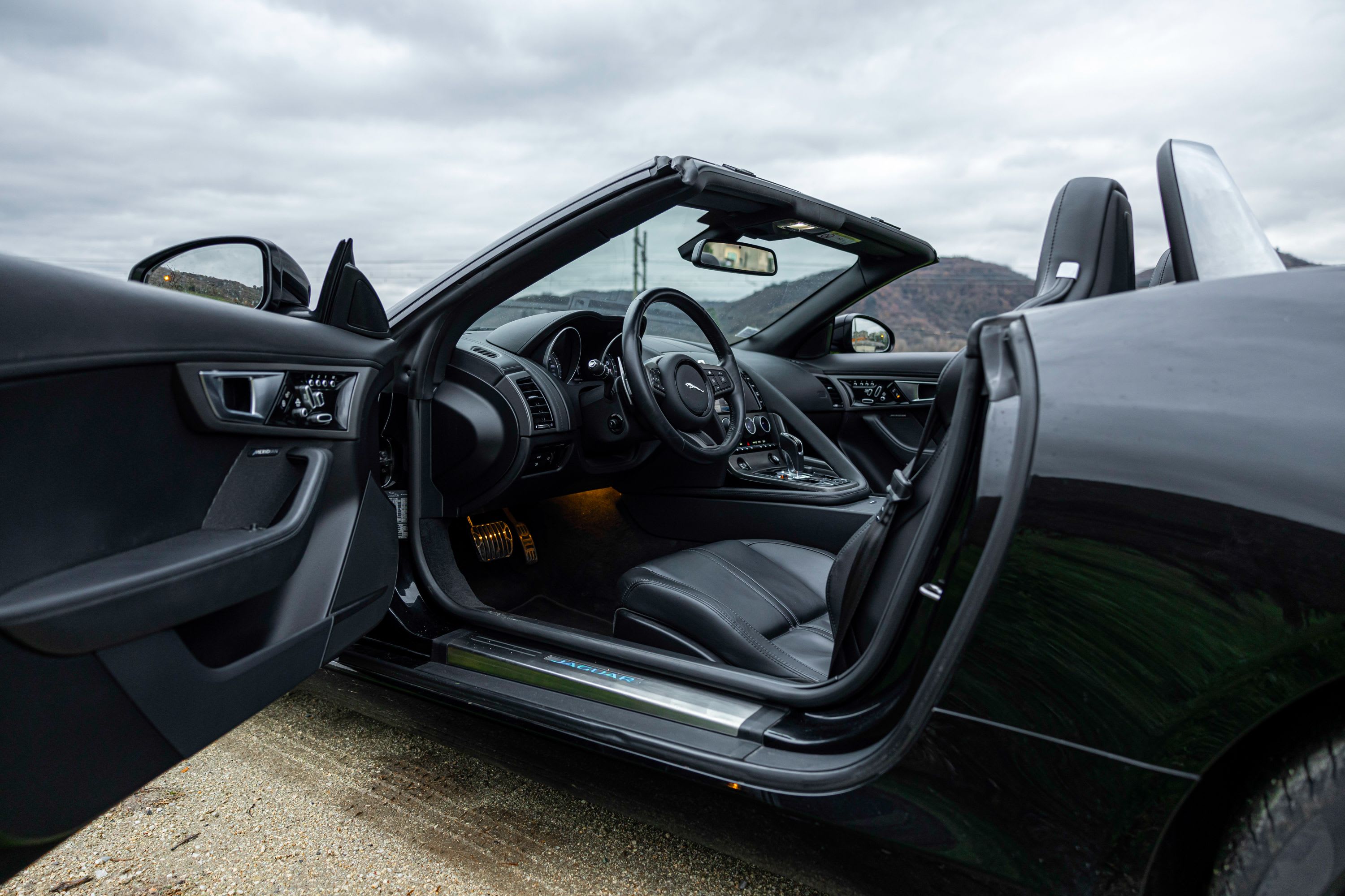 JAGUAR F-type  S Cabriolet  2013 used interior (1)