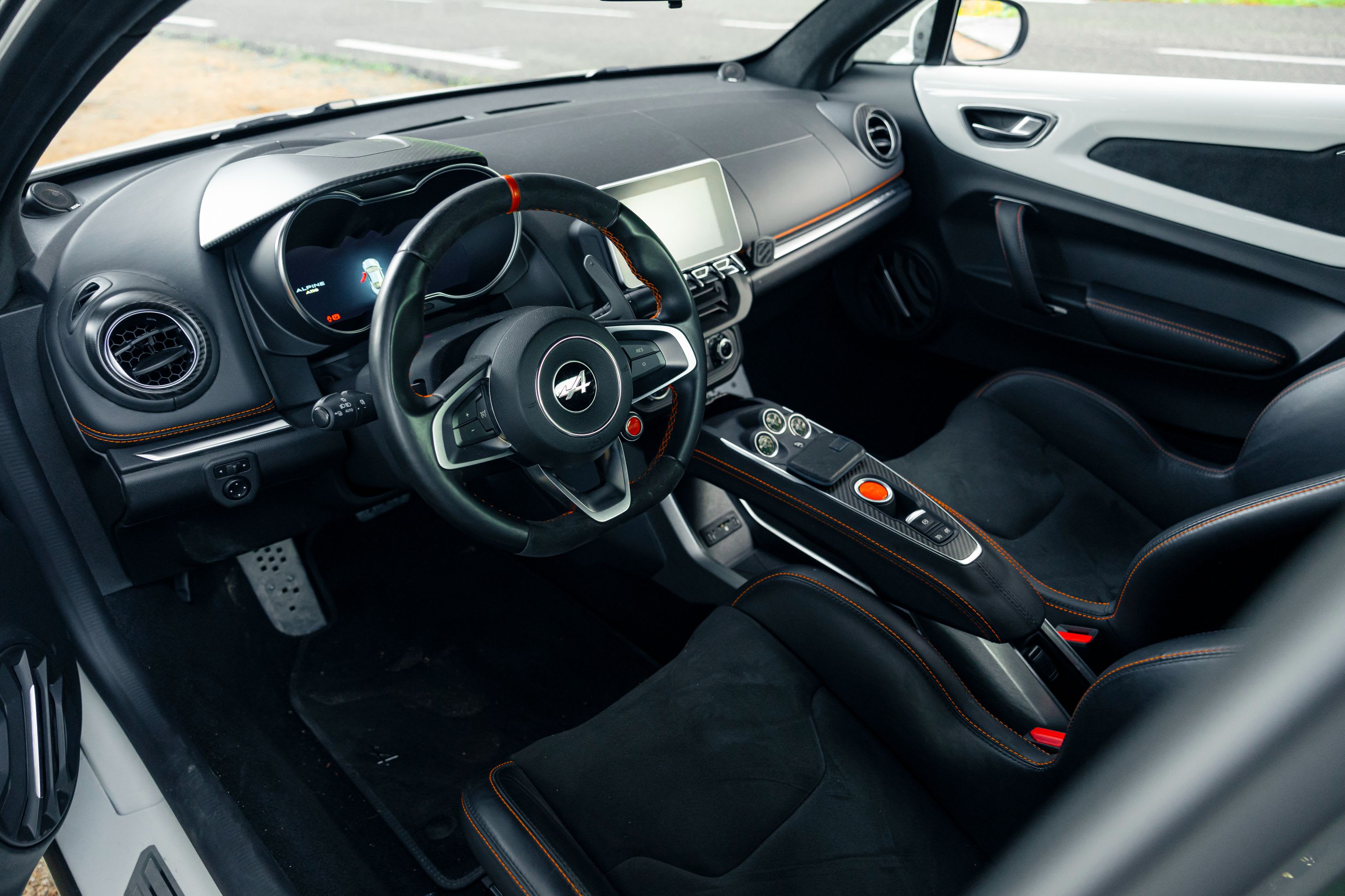 ALPINE A110 S 2019 used interior (1)