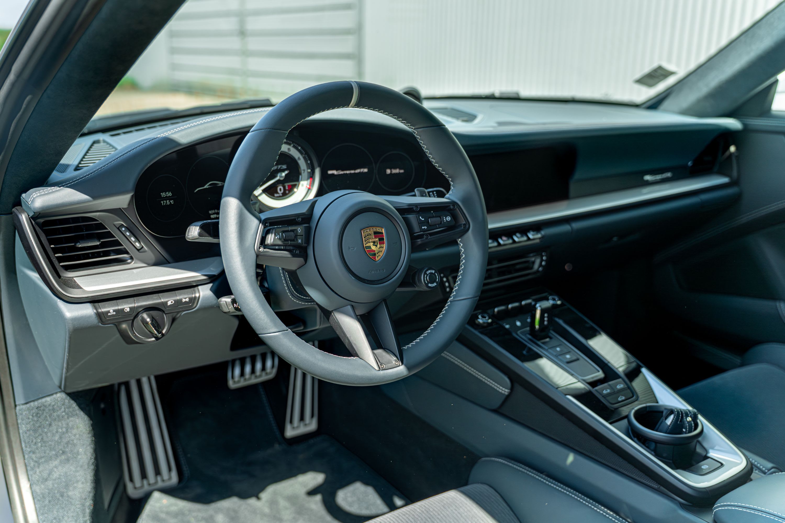 PORSCHE 911 992.1 Carrera Gts Le Mans Centenaire Edition 2024 occasion intérieur (1)