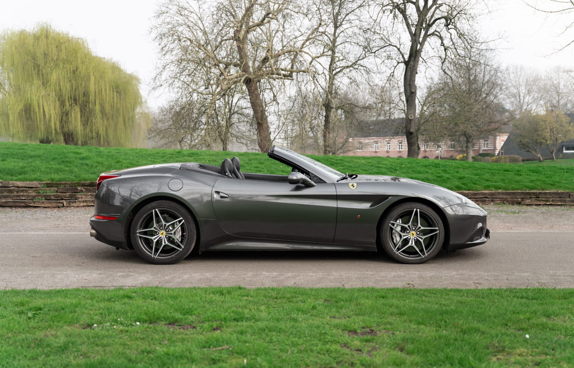 Ferrari California T