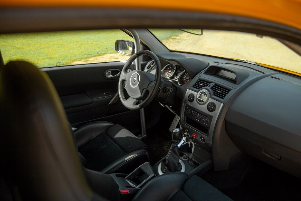 RENAULT Mégane R26 F1 2007 occasion intérieur (1)