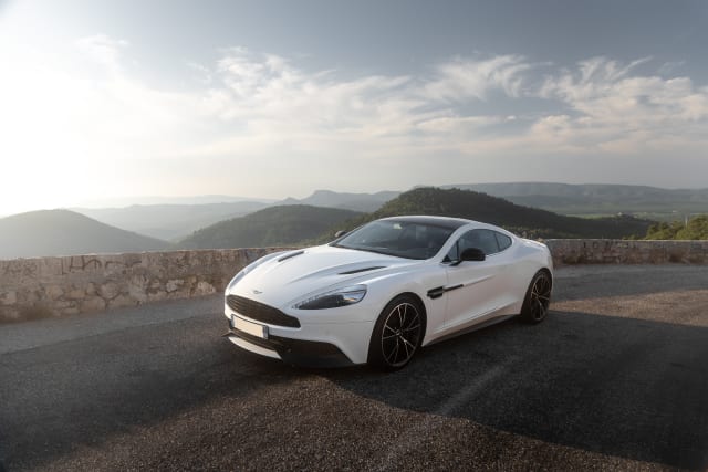 Aston Martin Vanquish 2nd Generation V12