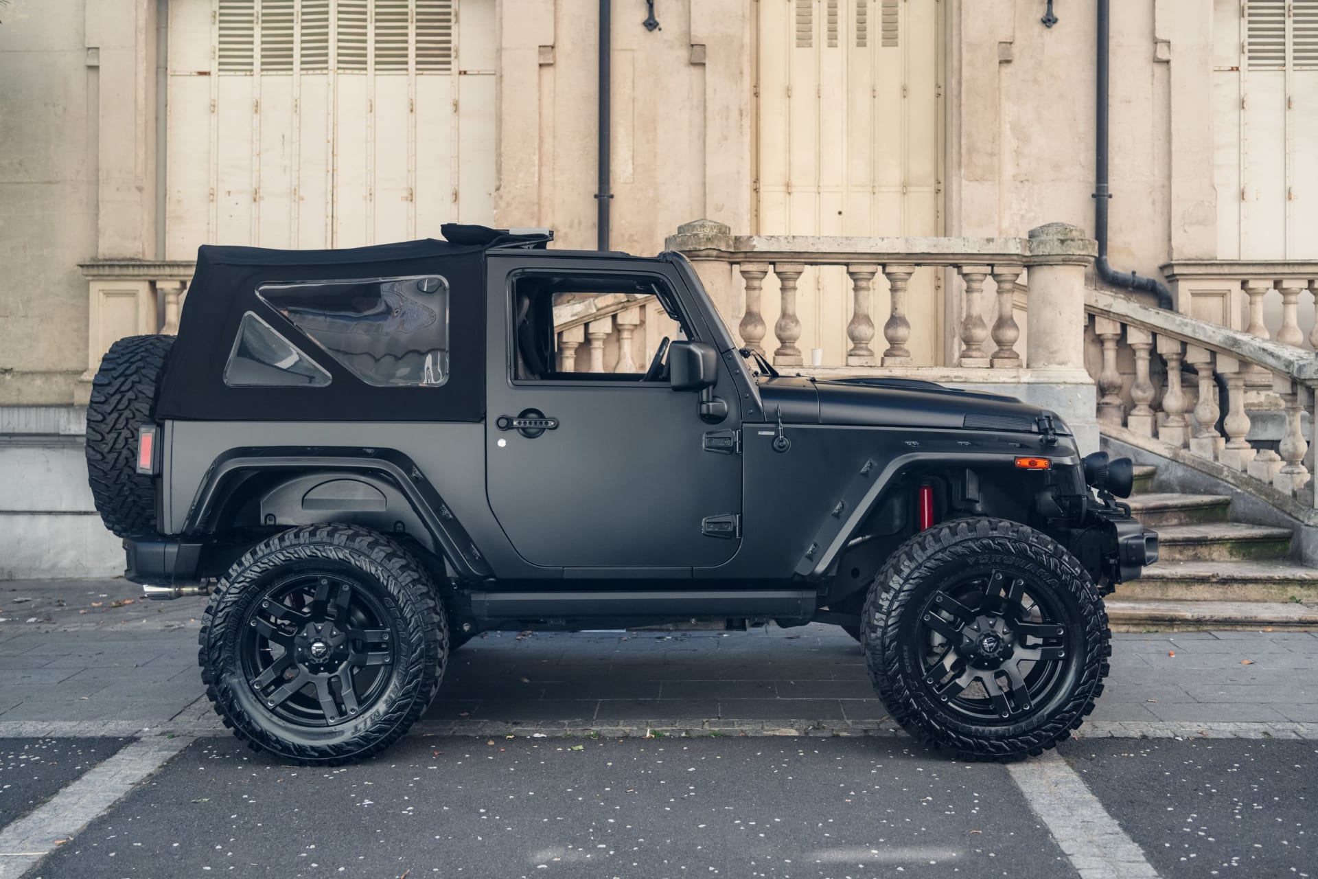 Jeep Wrangler Custom Sahara