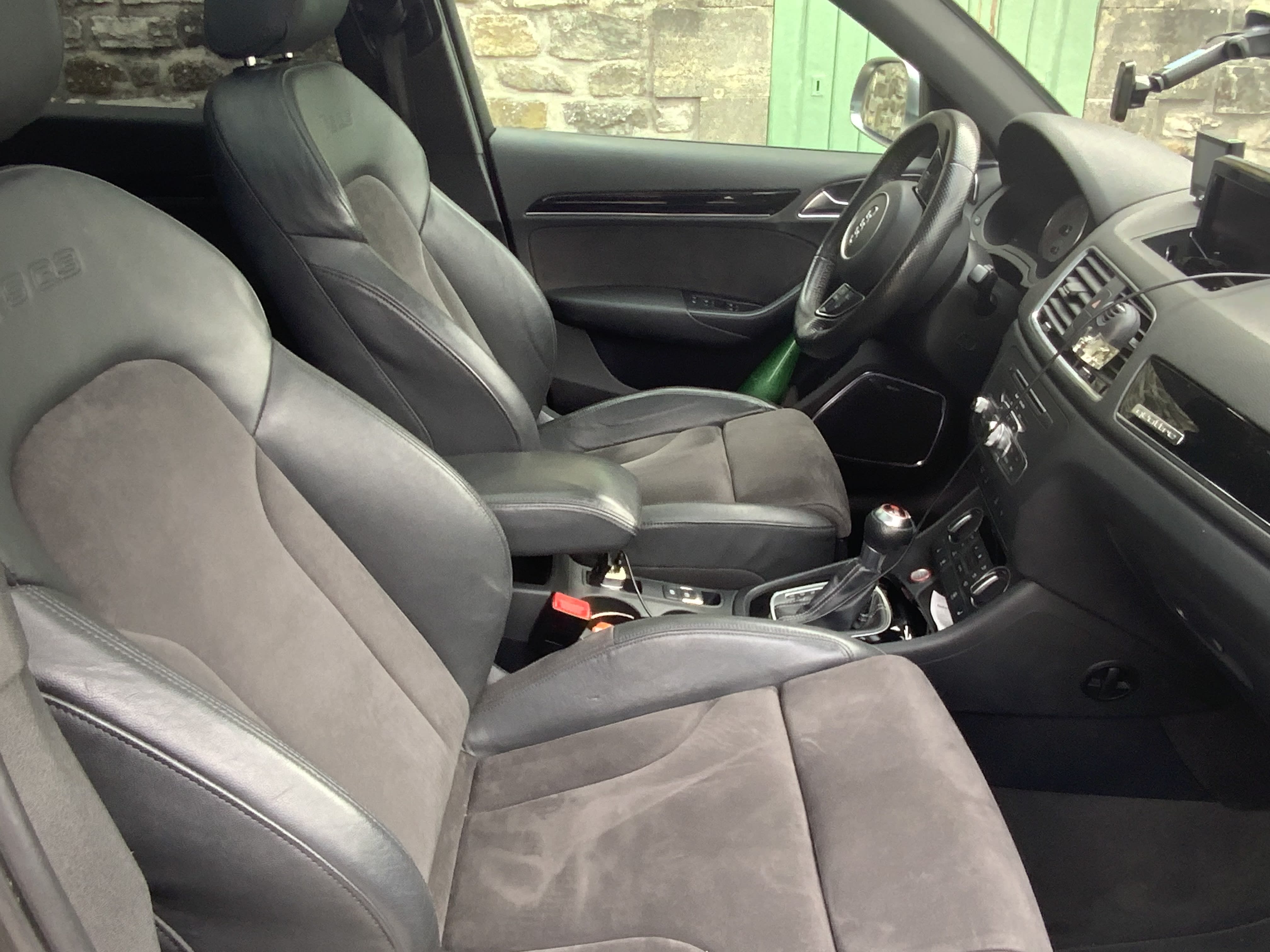 AUDI Rs Q3   2015 used interior (1)