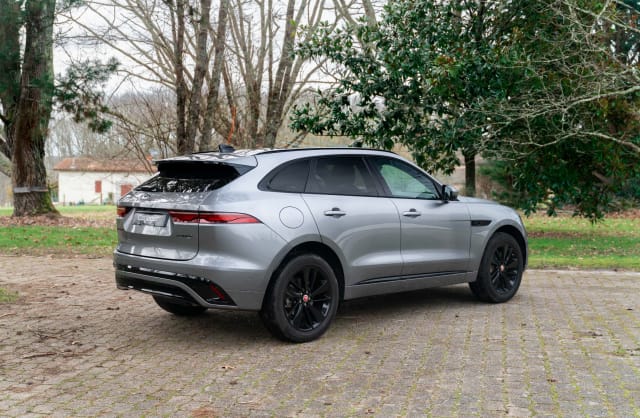 Jaguar F-pace