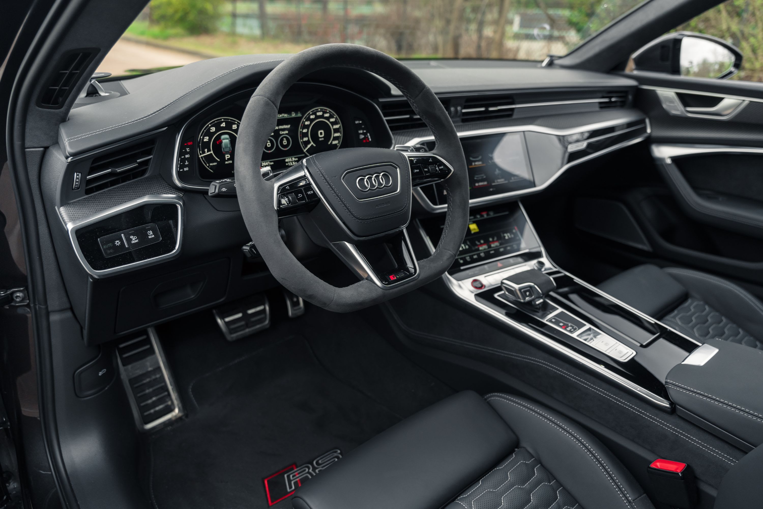 AUDI Rs6 C8 2023 used interior (1)