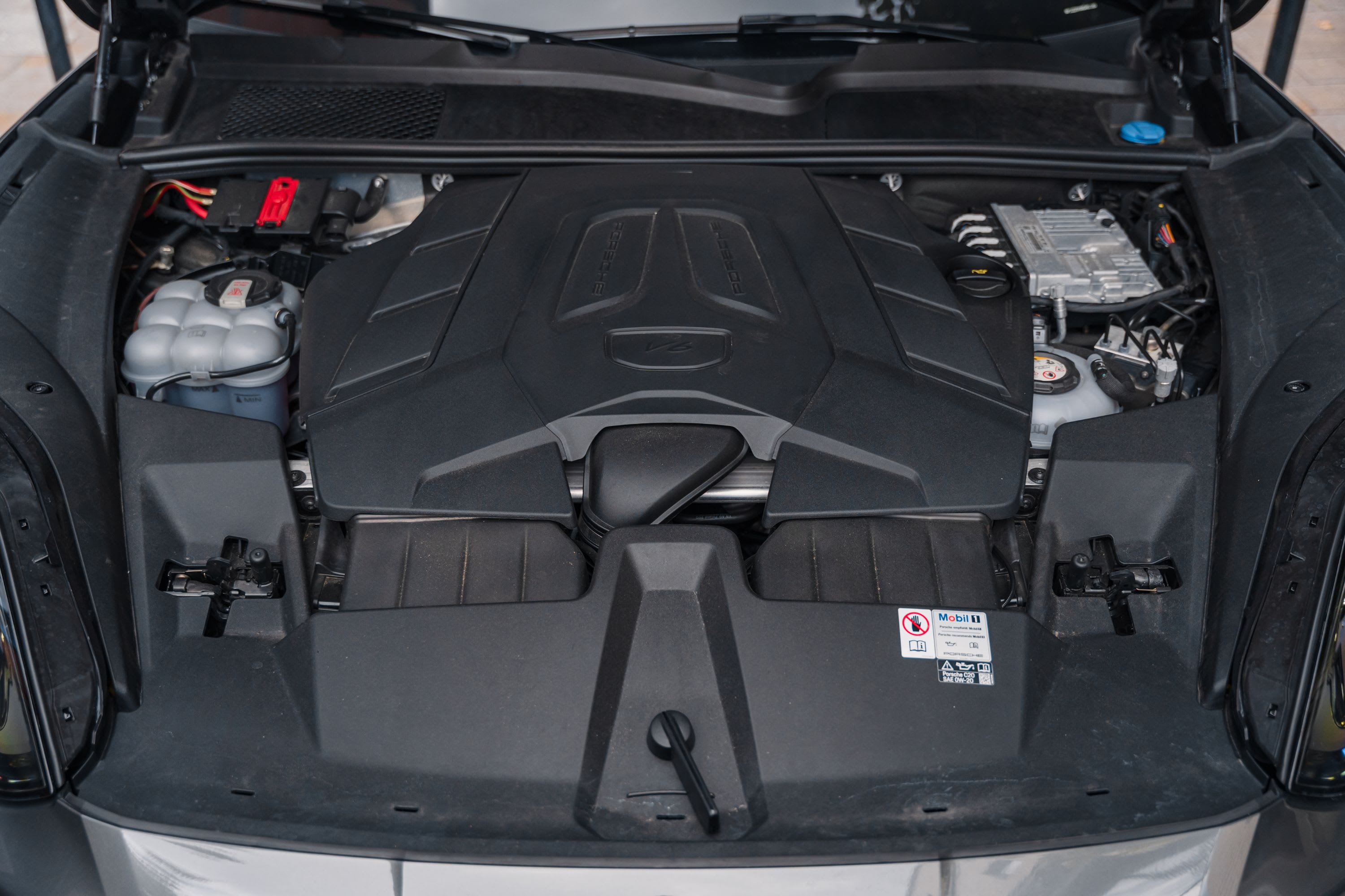 PORSCHE Cayenne Coupé E-hybrid Facelift 2024 occasion mécanique (1)
