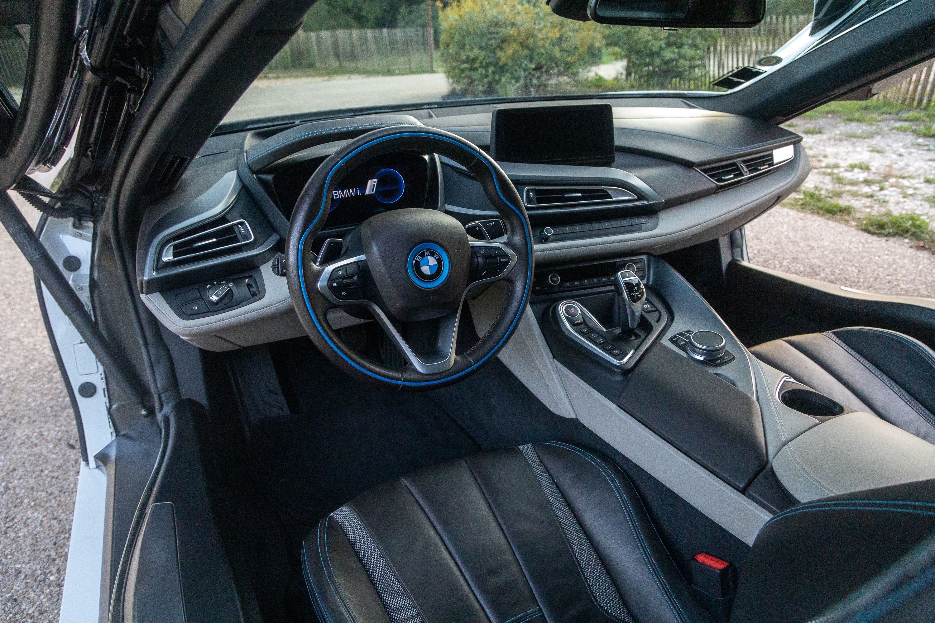 BMW I8 2017 used interior (1)