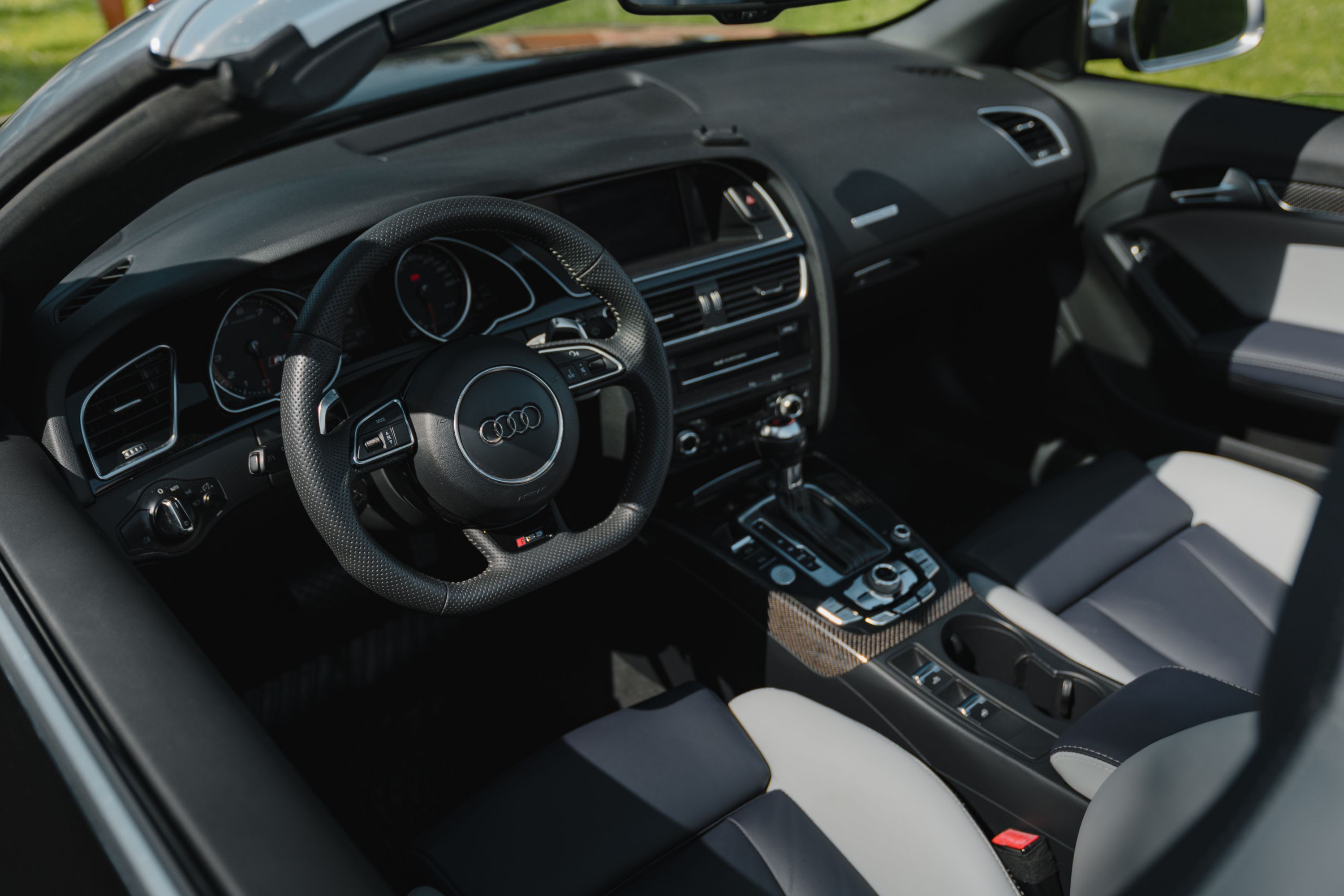 AUDI Rs5 Cabriolet 2013 occasion intérieur (1)