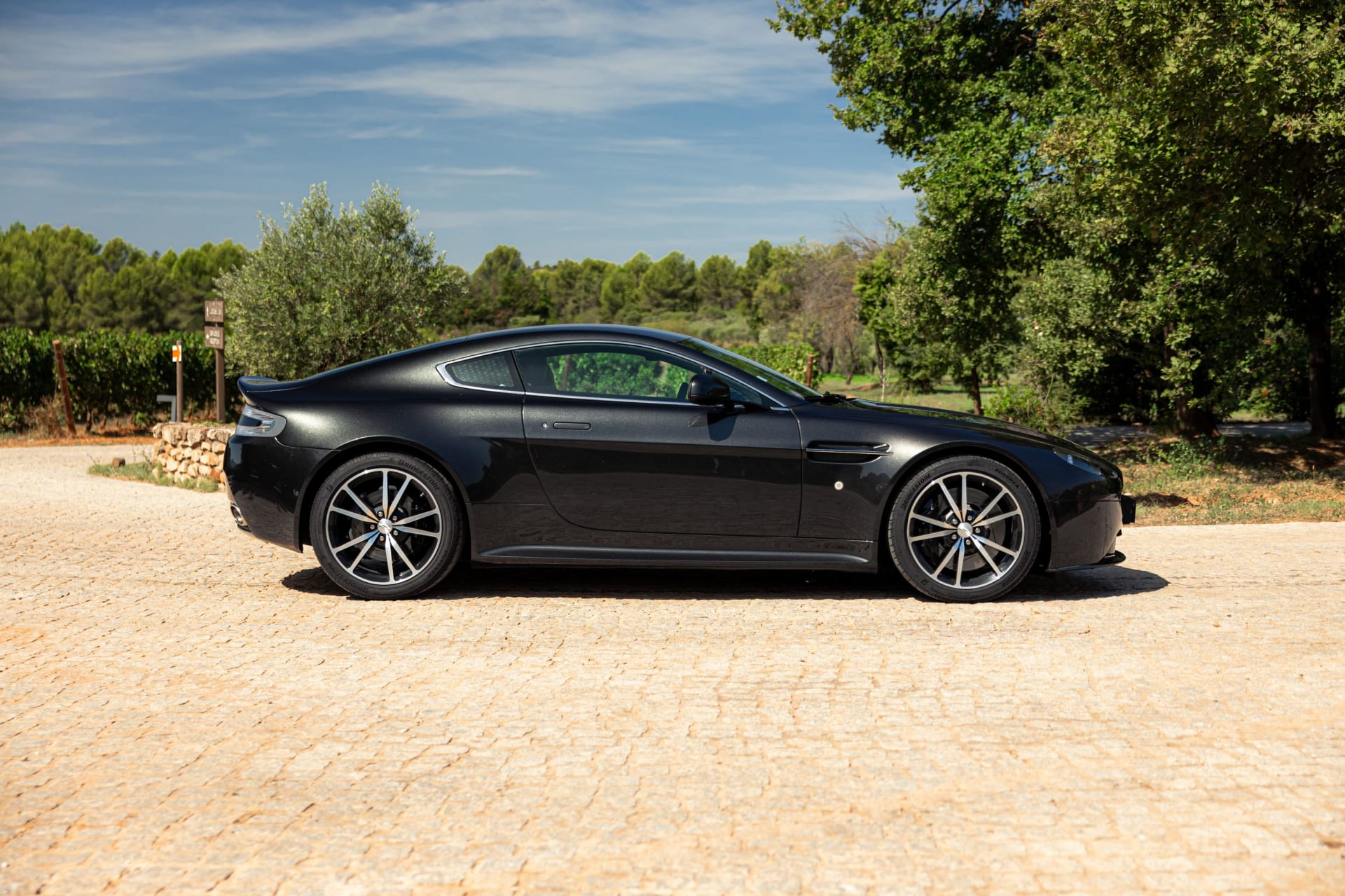 Aston Martin Vantage 1st Generation V8 S