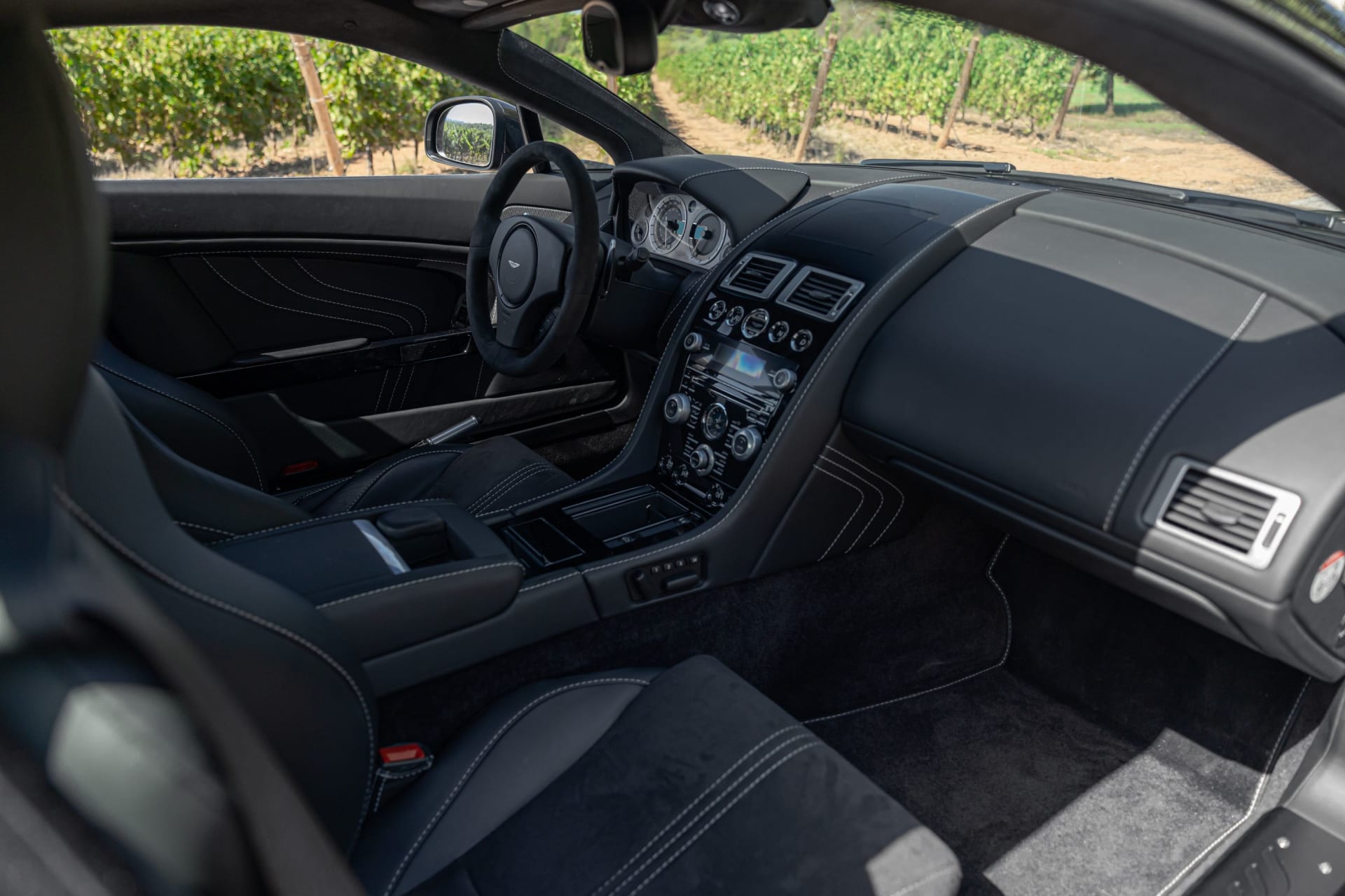 aston martin vantage