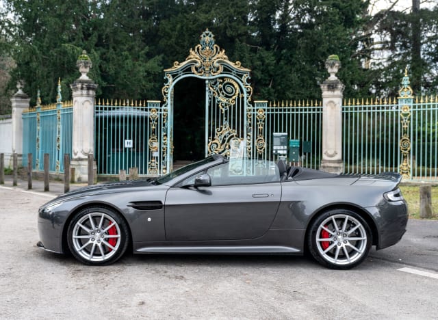 Aston Martin V12 Vantage S Roadster