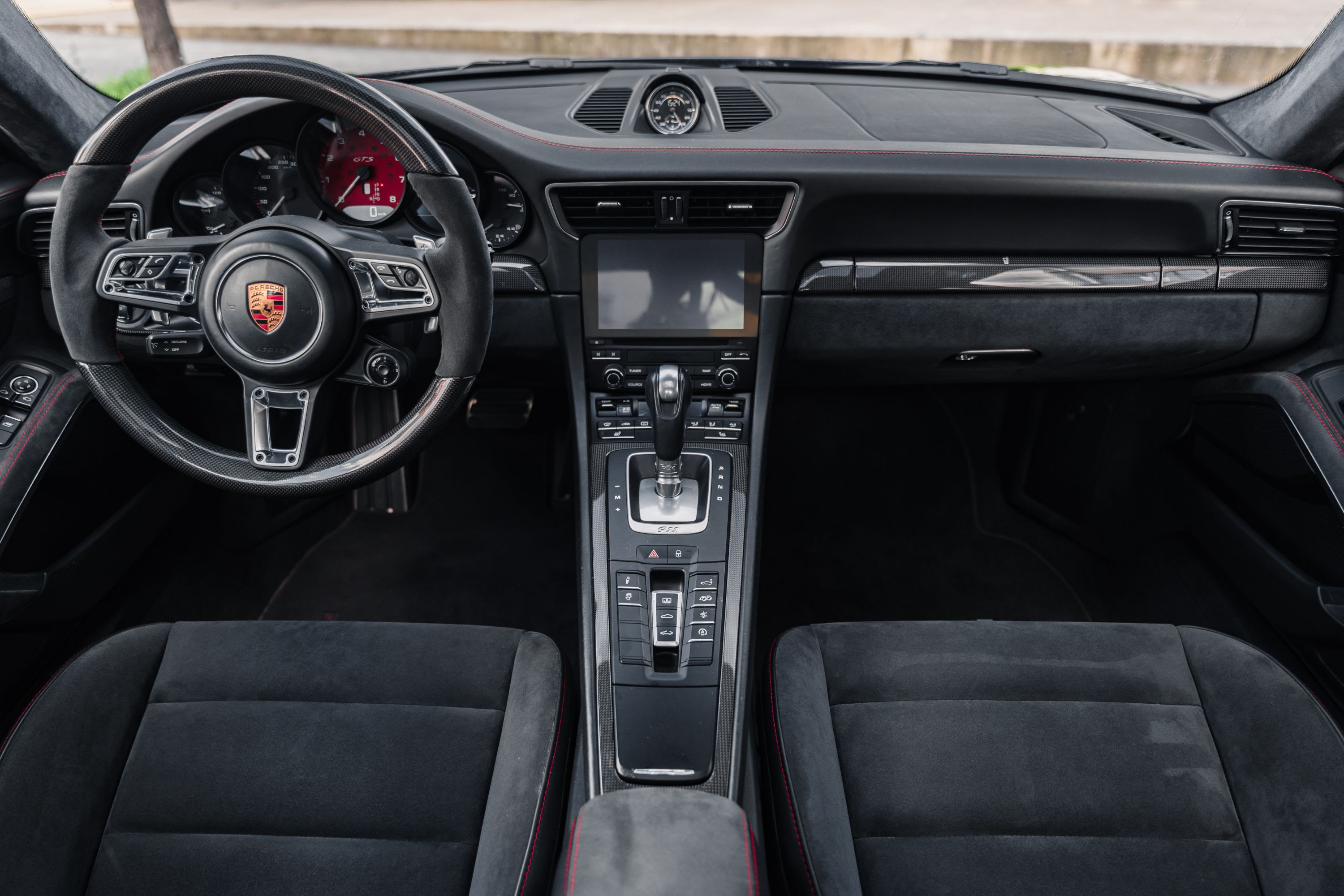 PORSCHE 911 991.2 Carrera 4 Gts 2018 occasion intérieur (1)