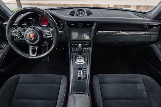 Porsche 911 991.2 Carrera 4 Gts 4