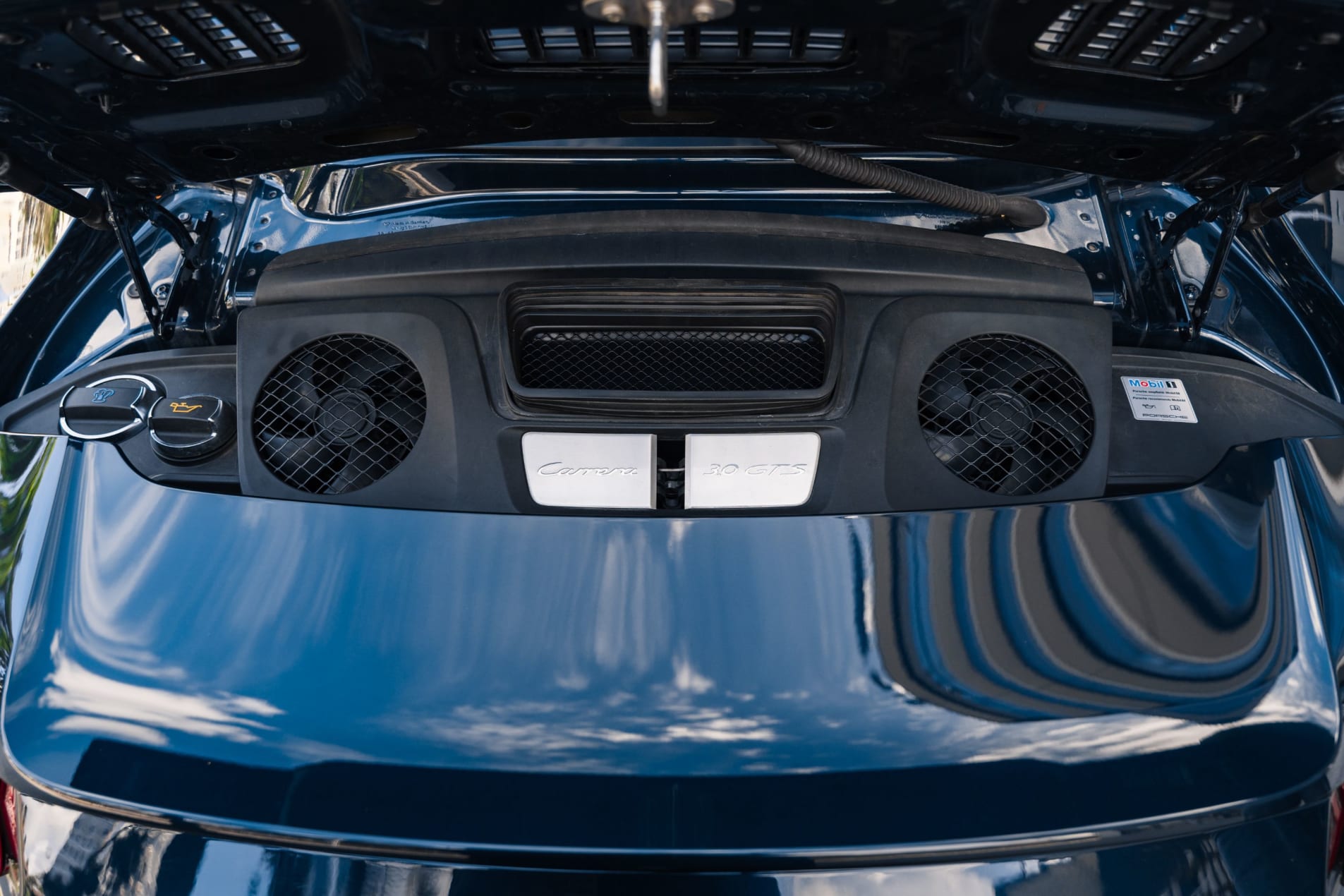PORSCHE 911 991.2 Carrera 4 GTS 2018